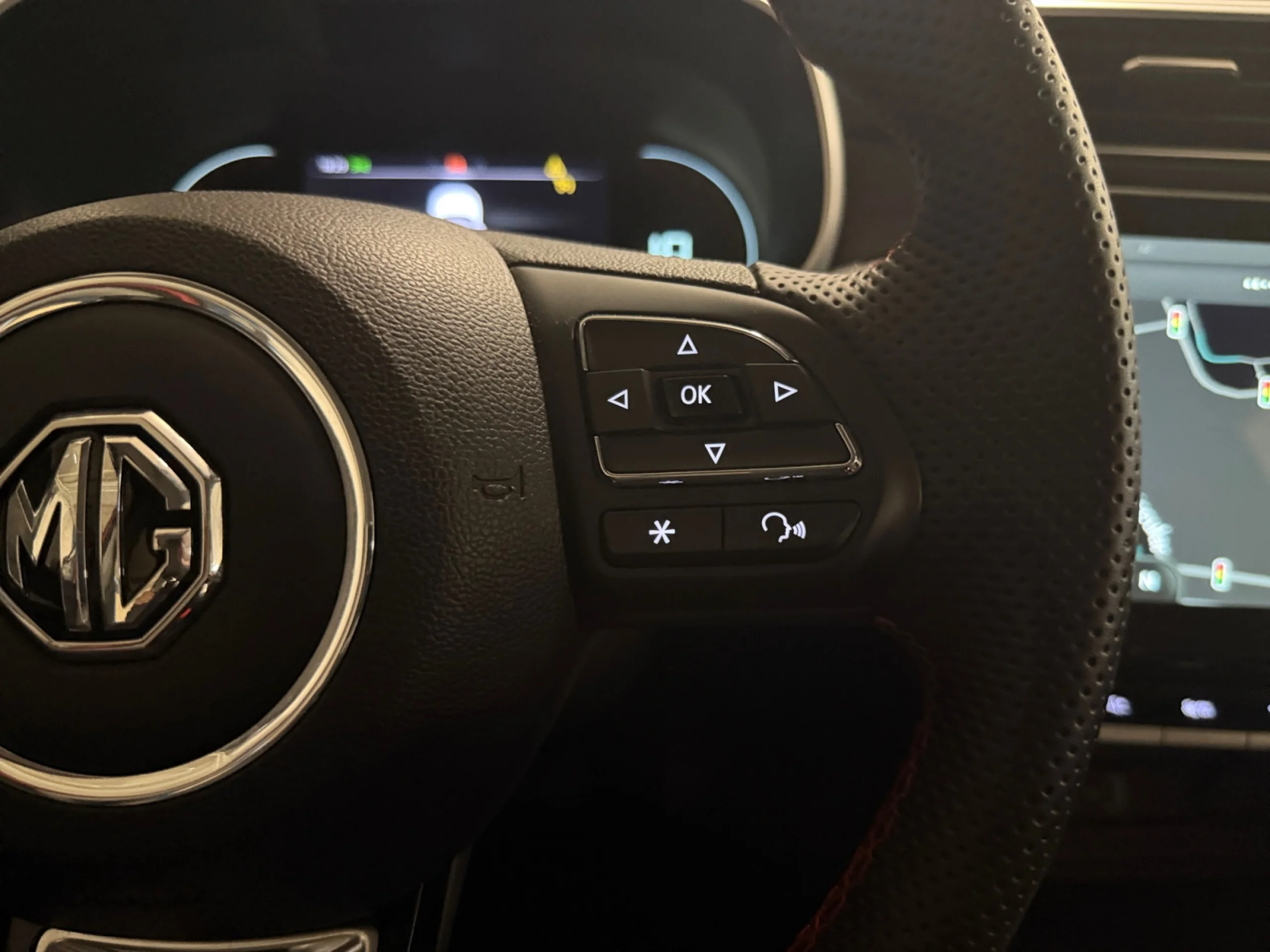 MG Zs 1.0T LUXURY AUTO - Foto 13
