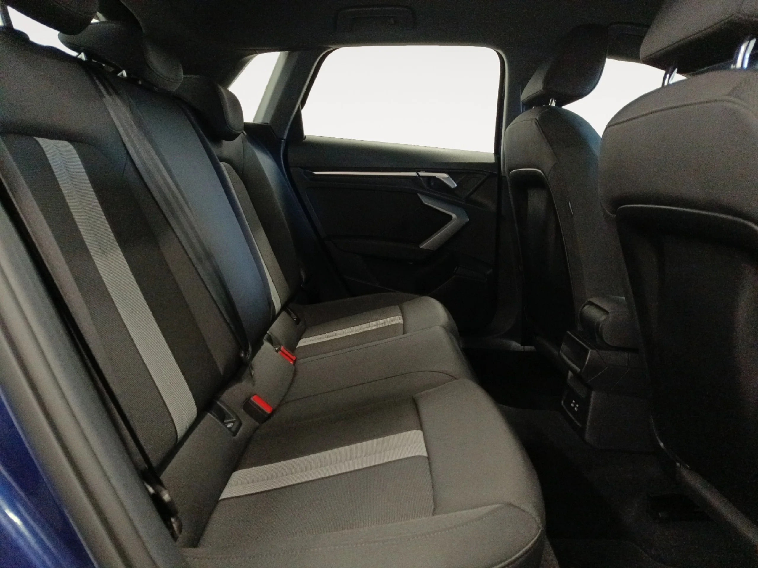 AUDI A3 SPORTBACK ADVANCED 35 TFSI 110KW S TRON - Foto 6