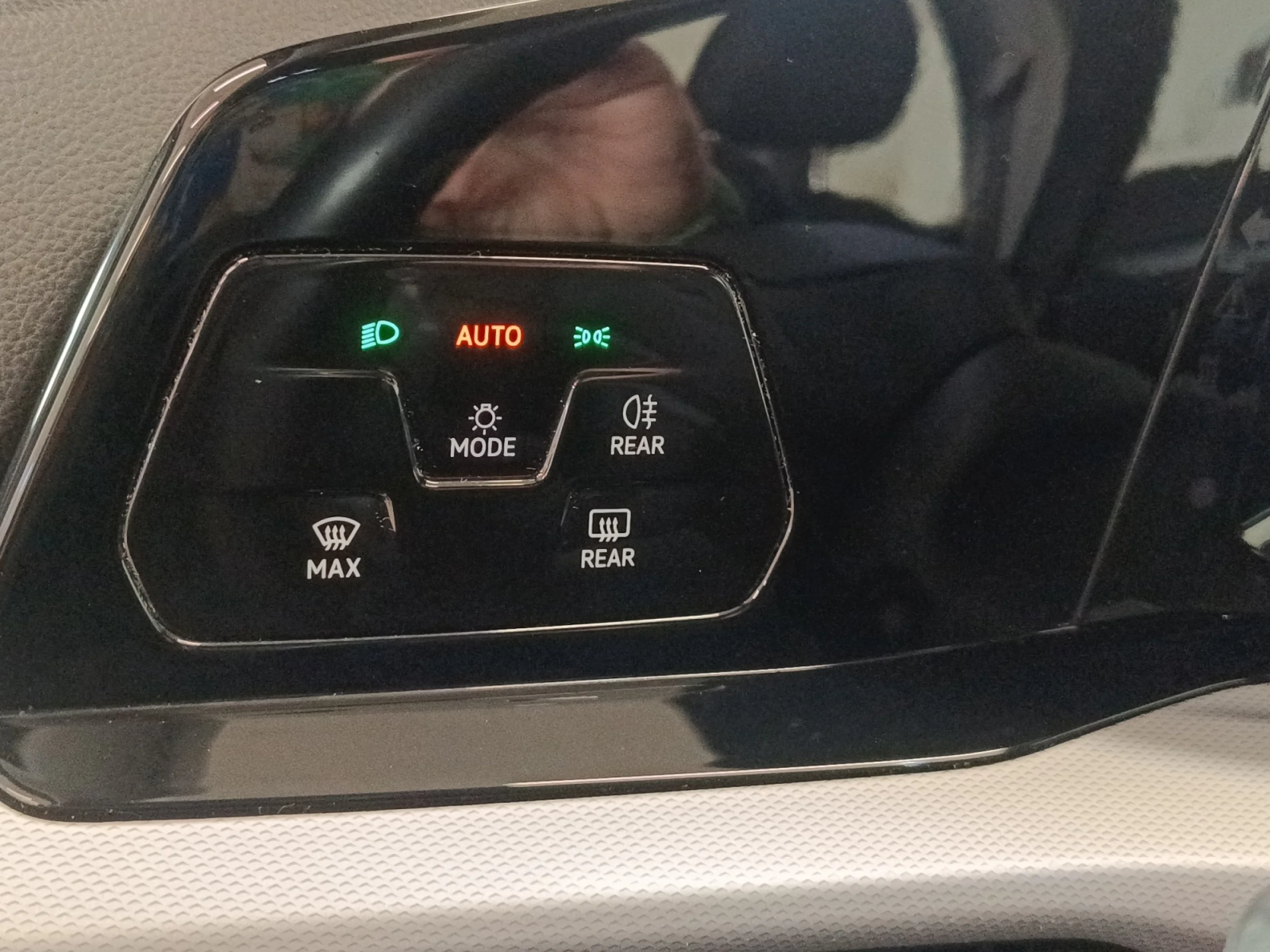 VOLKSWAGEN GOLF 2.0 TDI 85KW (115CV) - Foto 12