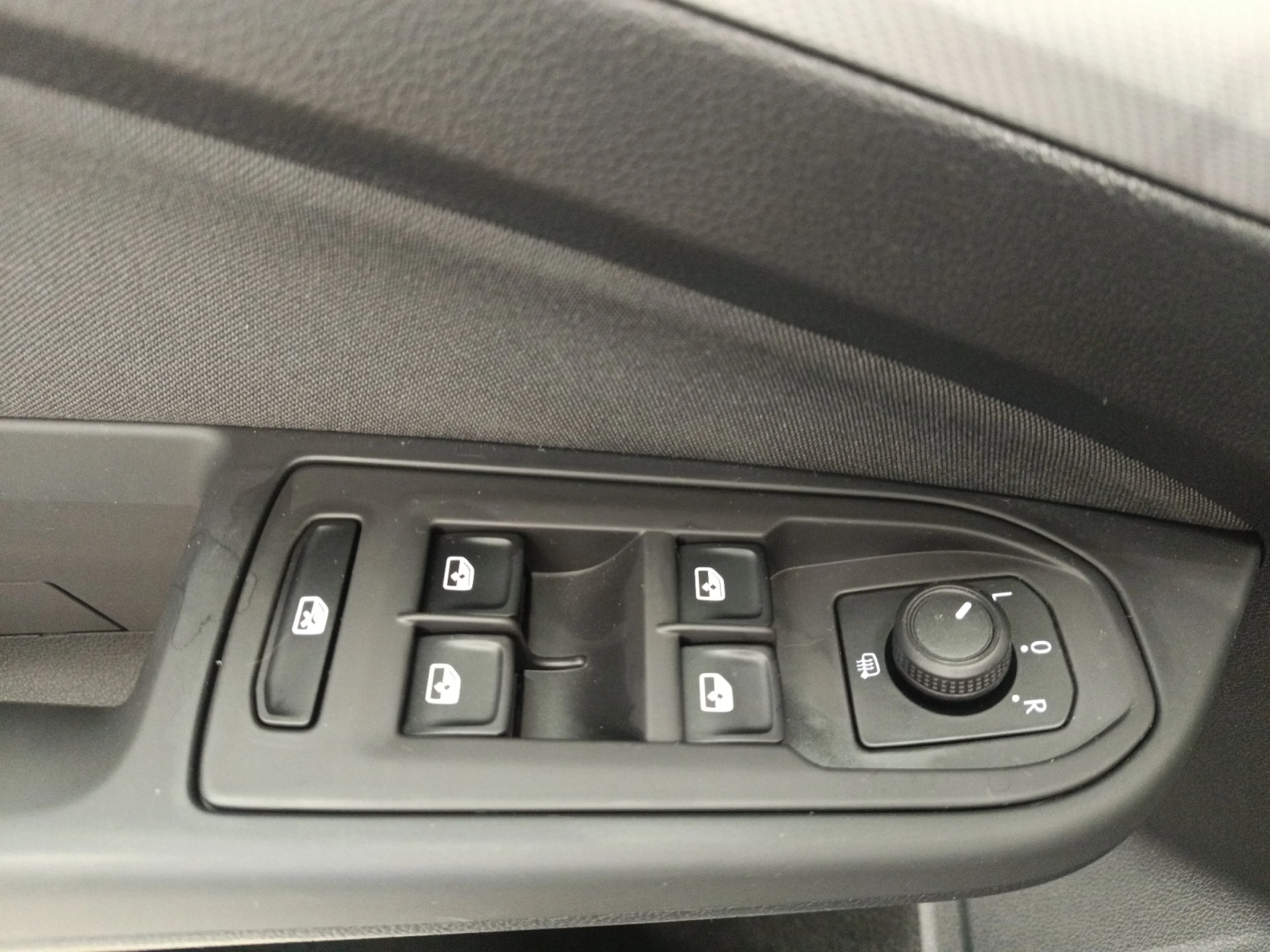 VOLKSWAGEN GOLF 2.0 TDI 85KW (115CV) - Foto 13