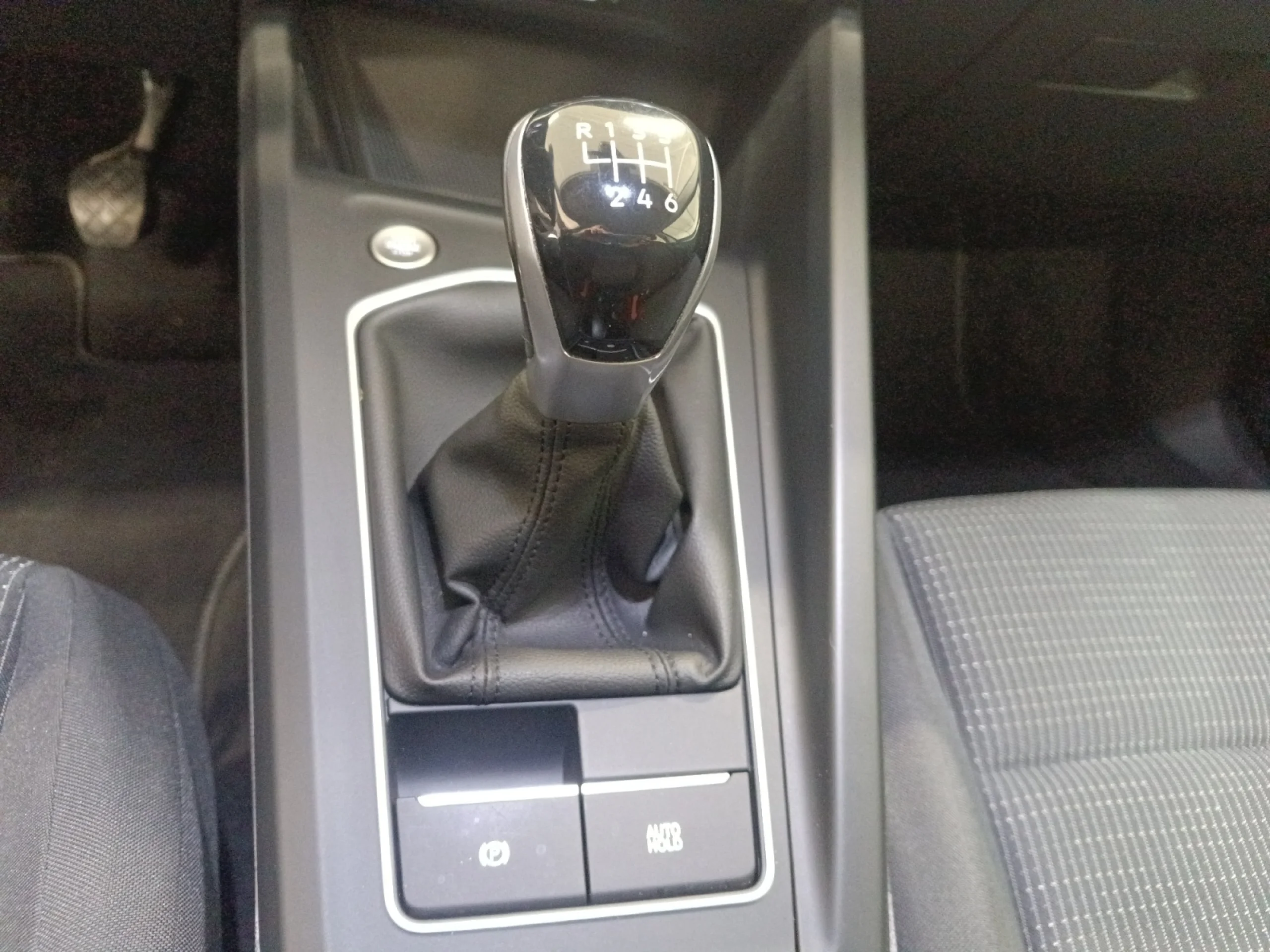 VOLKSWAGEN GOLF 2.0 TDI 85KW (115CV) - Foto 16