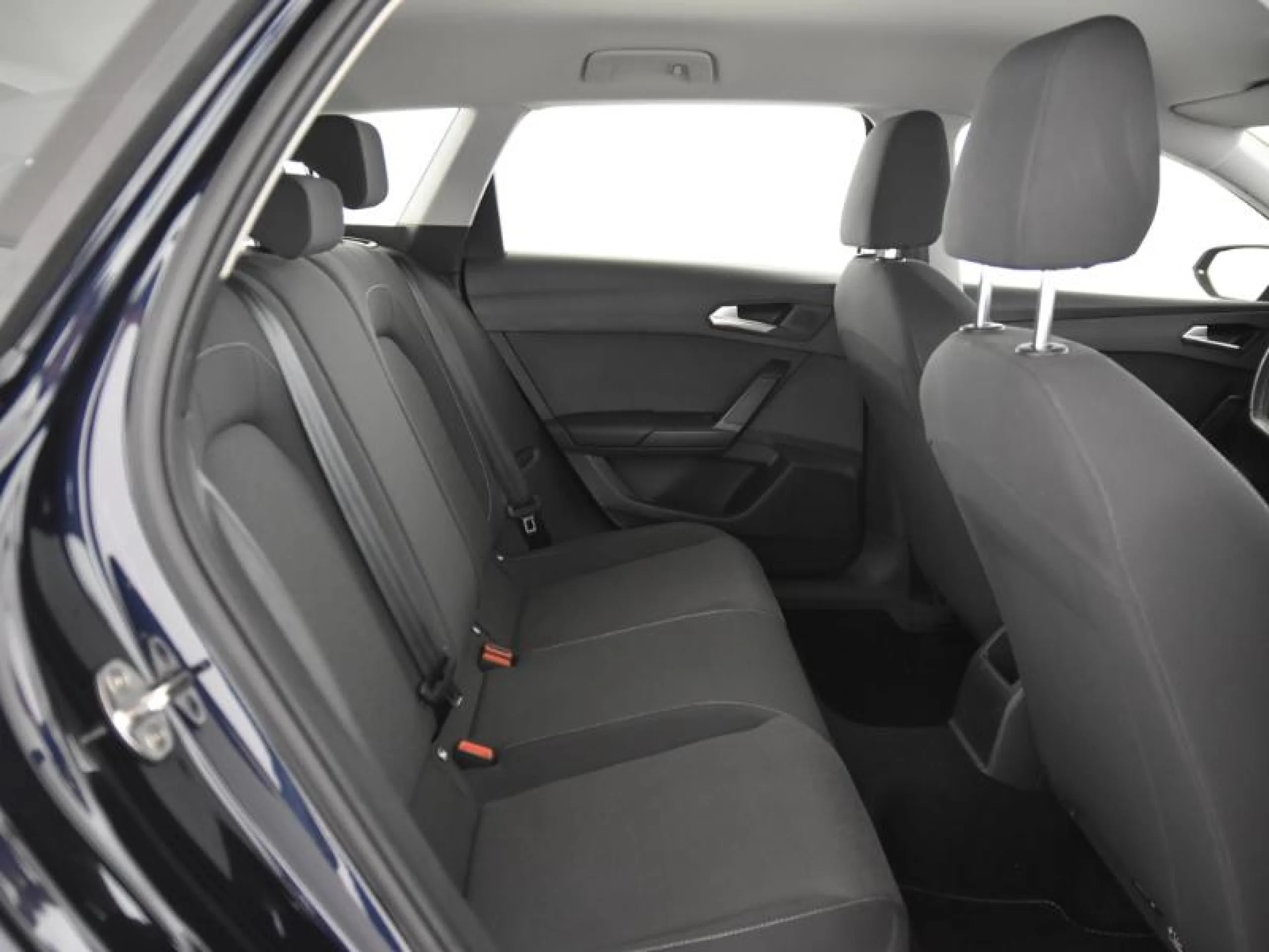 SEAT LEON 2.0 TDI 85KW S&S REFERENCE - Foto 6