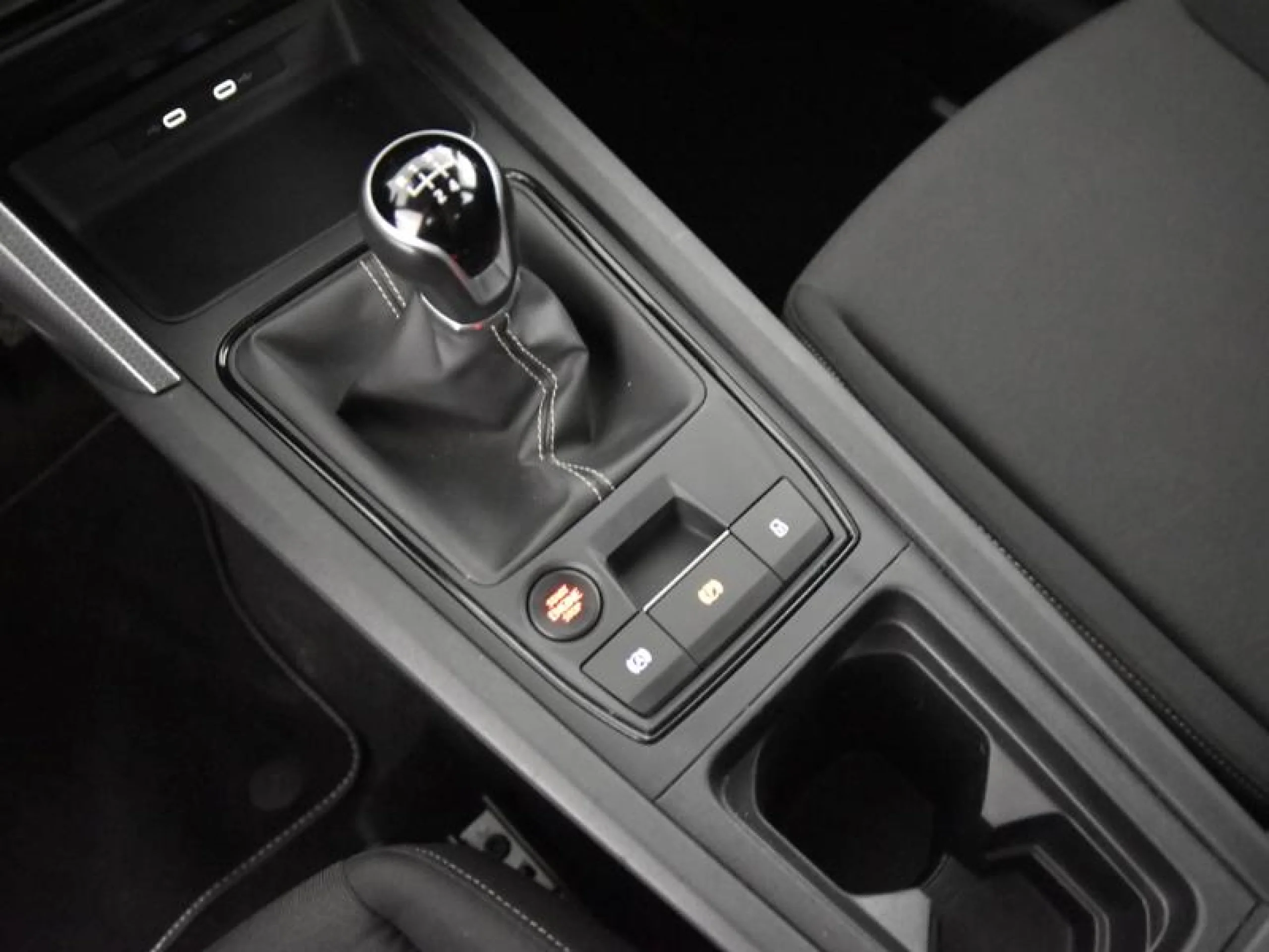 SEAT LEON 2.0 TDI 85KW S&S REFERENCE - Foto 10