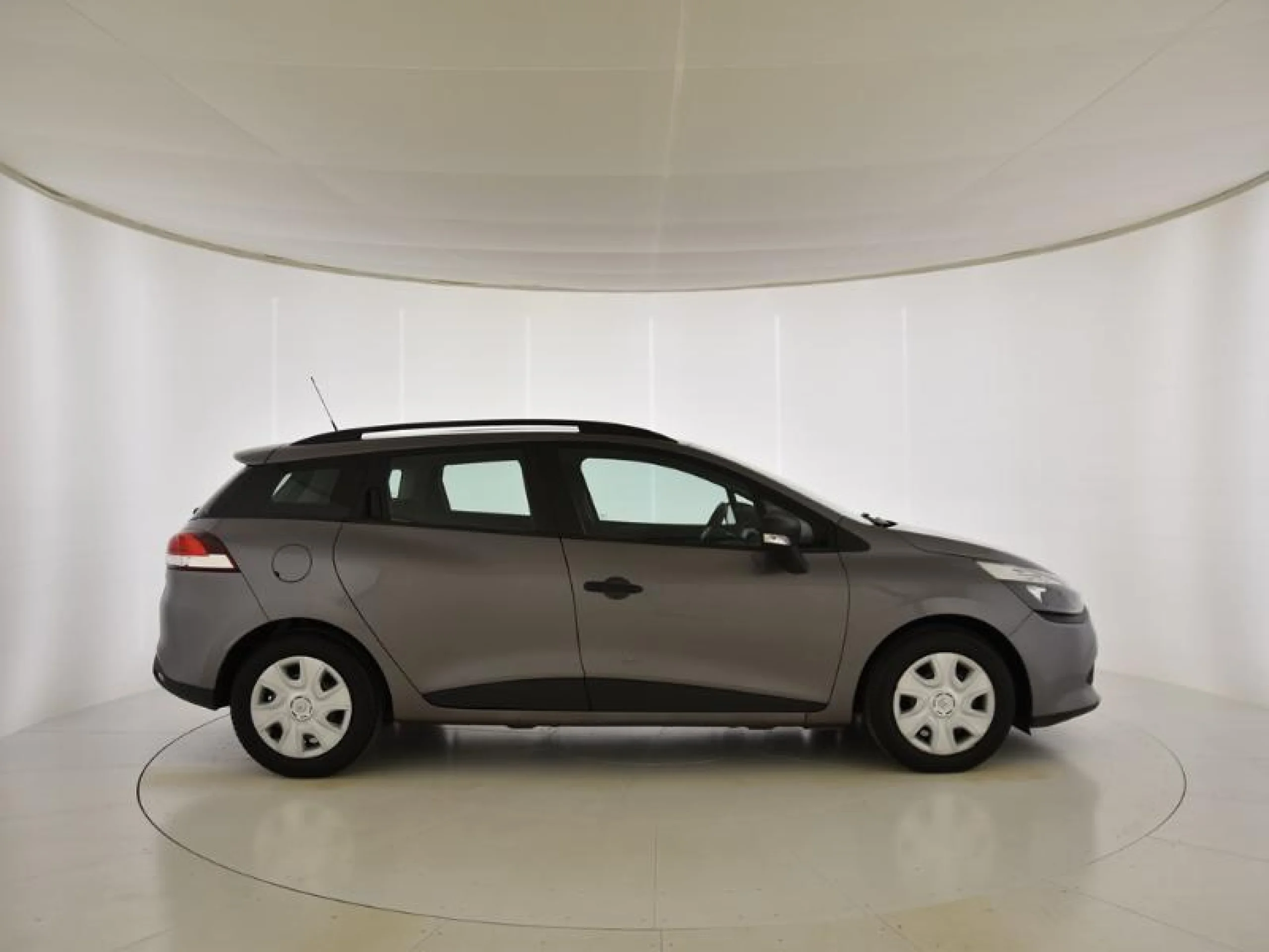 RENAULT CLIO SPORT TOURER AUTHENTIQUE DCI 75 ECO2 - Foto 3