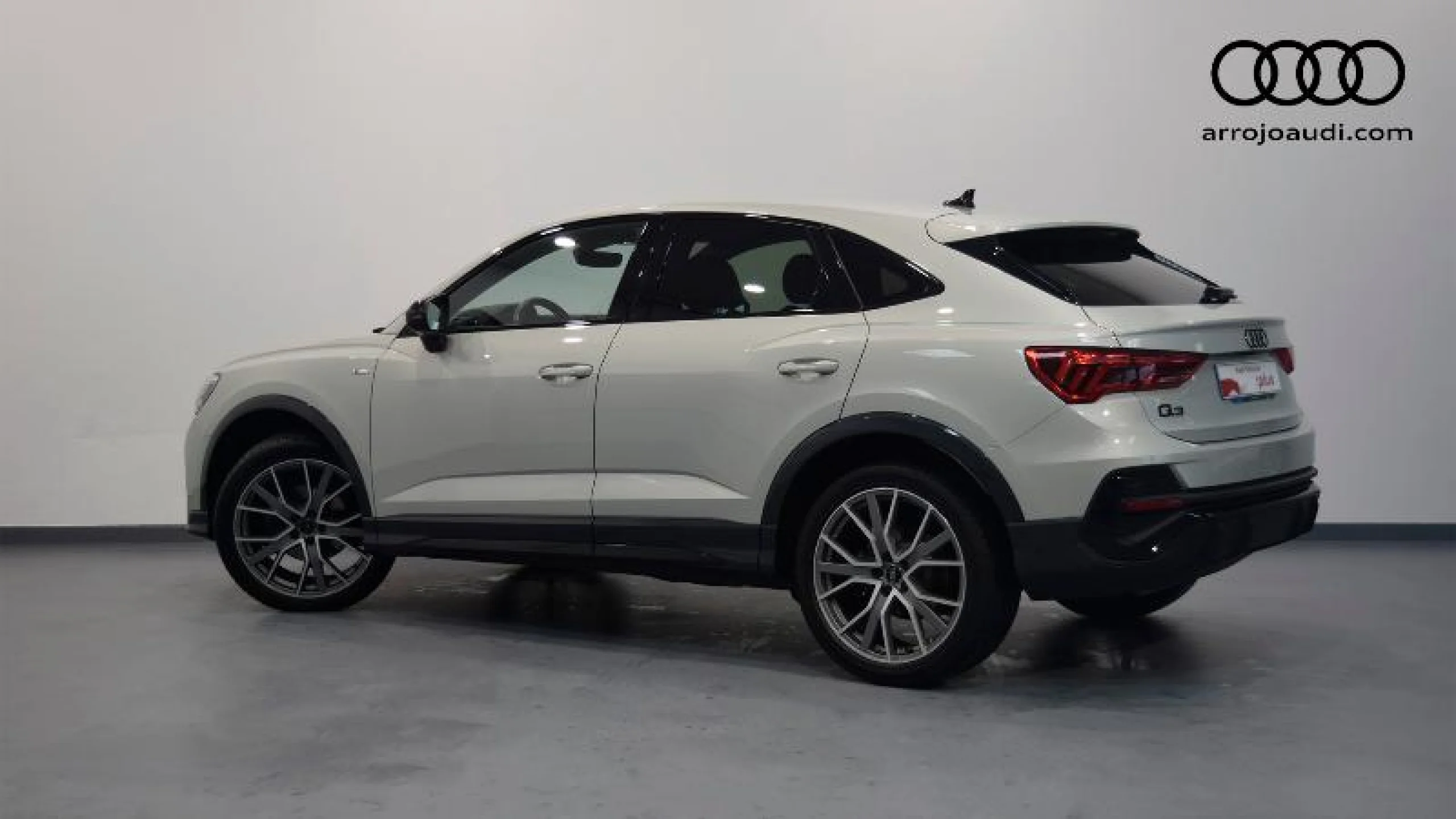 AUDI Q3 SPORTBACK BLACK LINE 35 TDI 110KW (150CV) S TRONIC - Foto 2