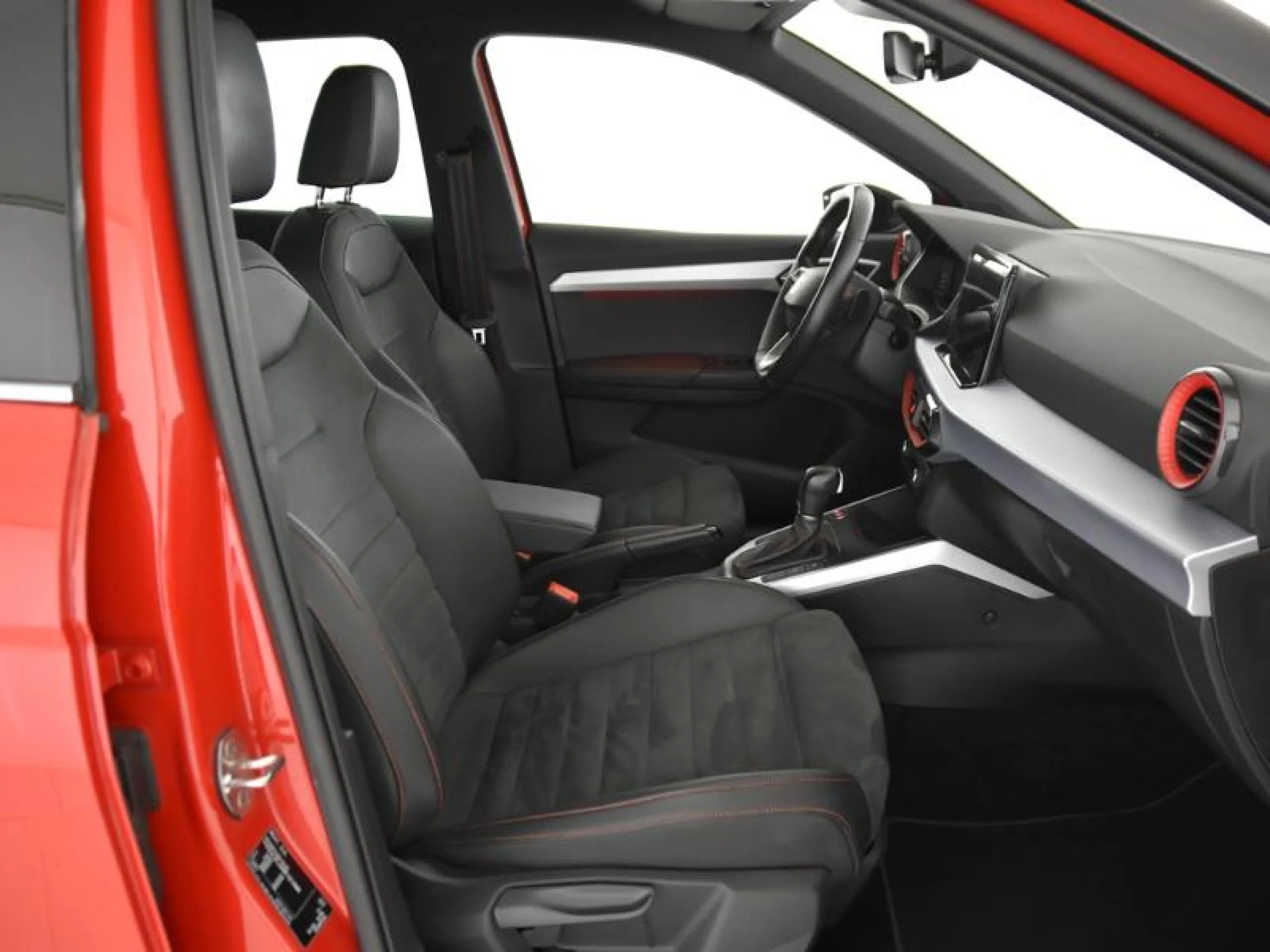 SEAT ARONA 1.0 TSI 81KW (110CV) DSG FR - Foto 5