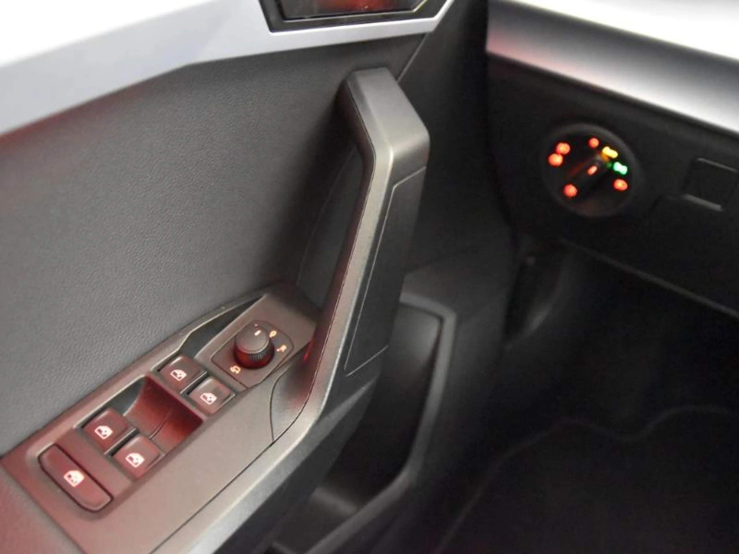 SEAT ARONA 1.0 TSI 81KW (110CV) DSG FR - Foto 17