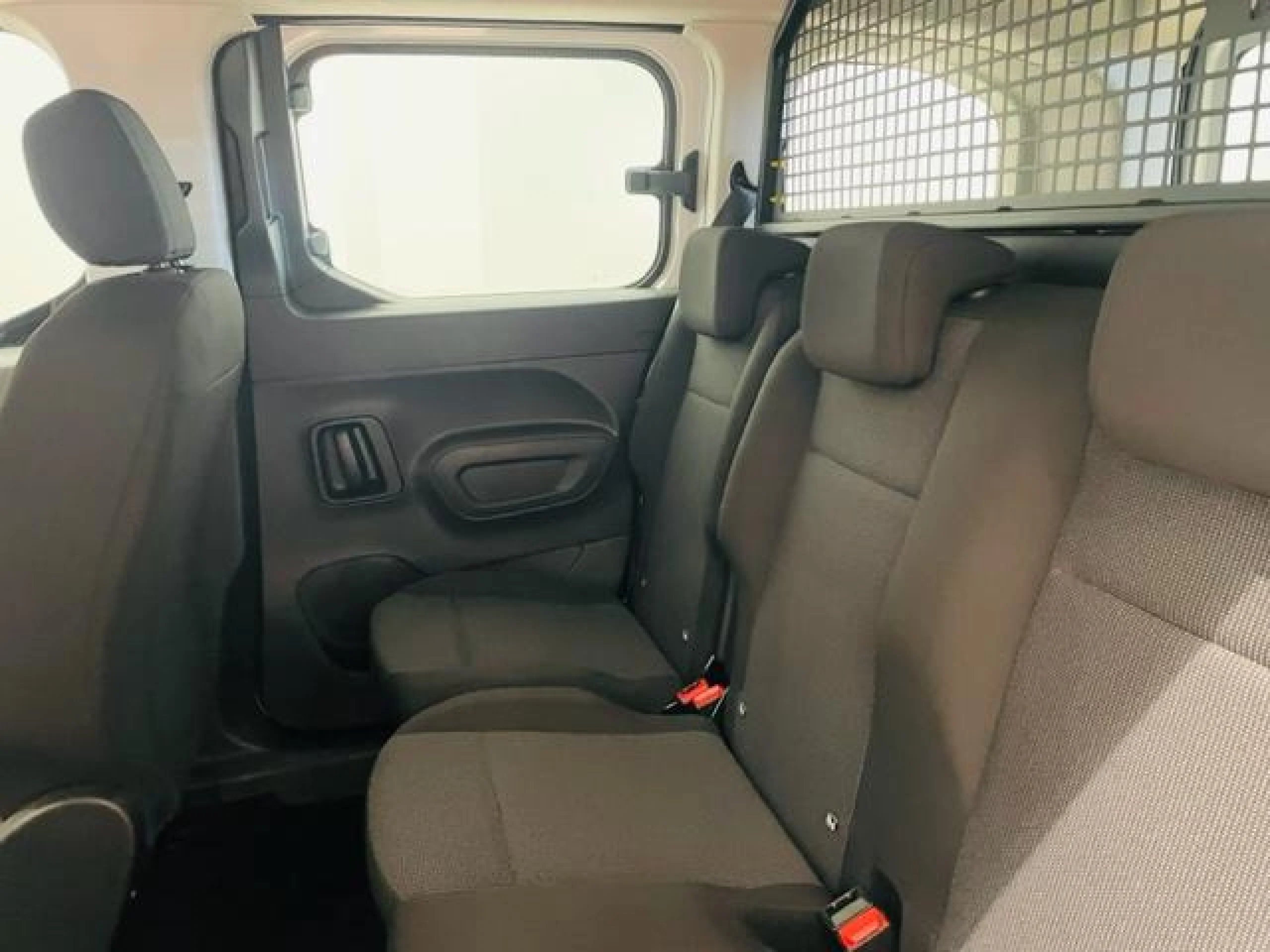 CITROEN BERLINGO TALLA M BLUEHDI 100 S&S FEEL PACK - Foto 8