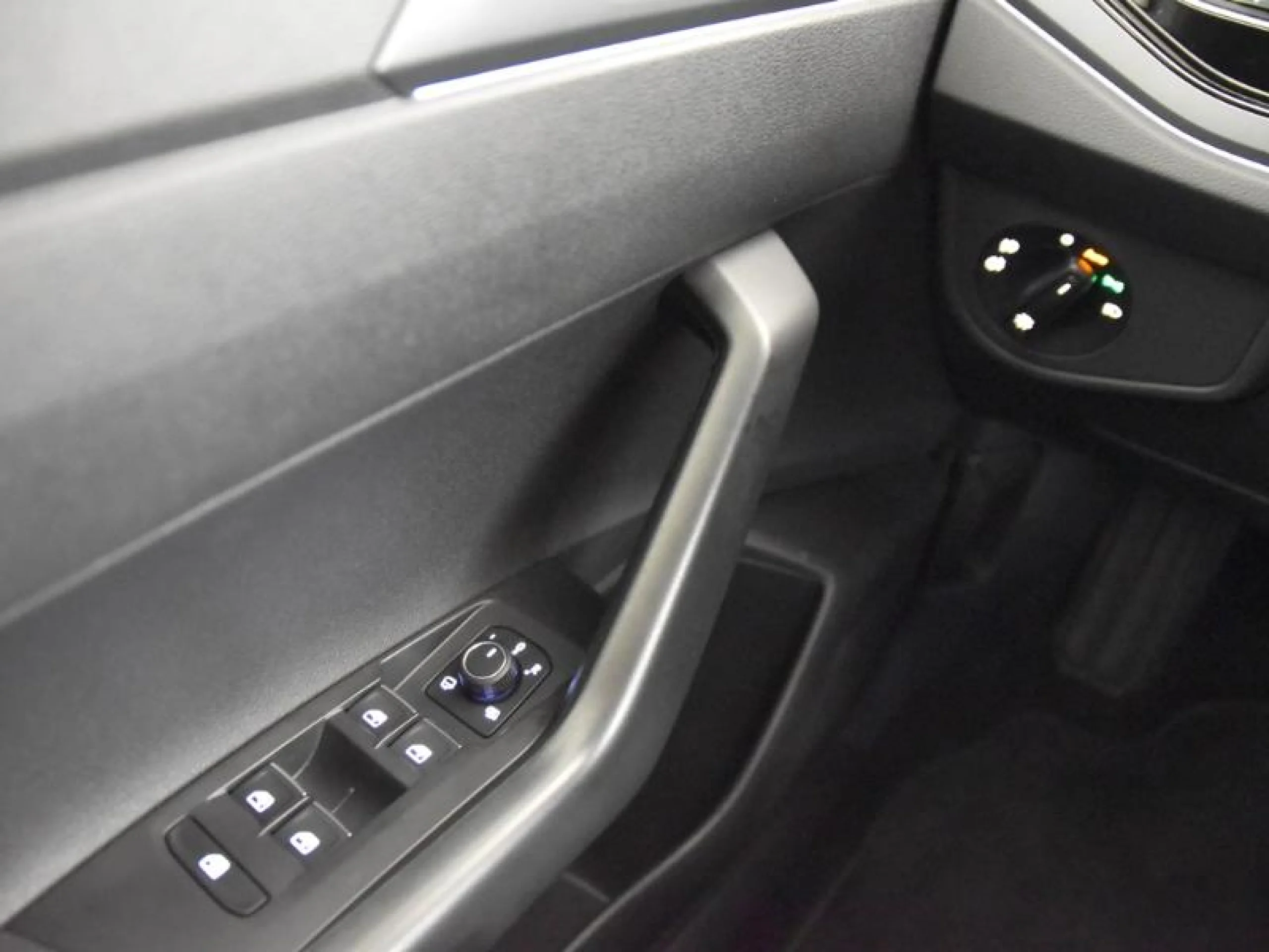 VOLKSWAGEN TAIGO TAIGO R LINE  1.0 TSI 85 KW (116 CV )  AUTOMÁTICO DSG 7 VEL. - Foto 15