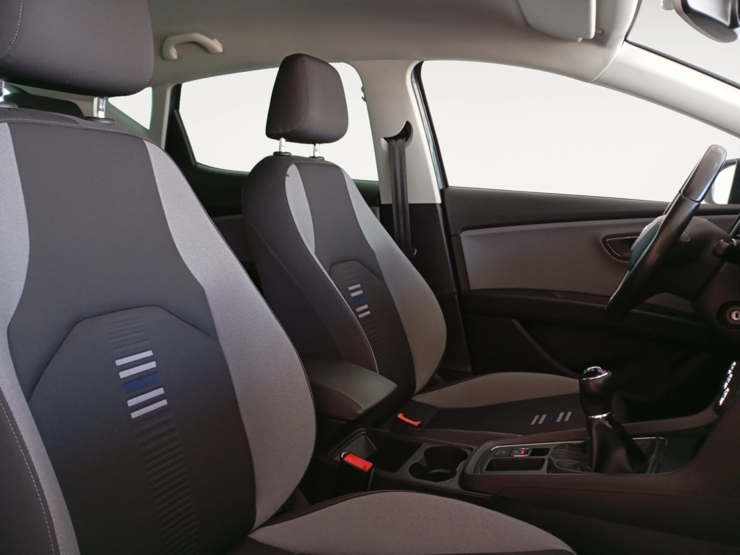 SEAT LEON 1.6 TDI 85KW (115CV) S&S STYLE VISIO ED - Foto 5