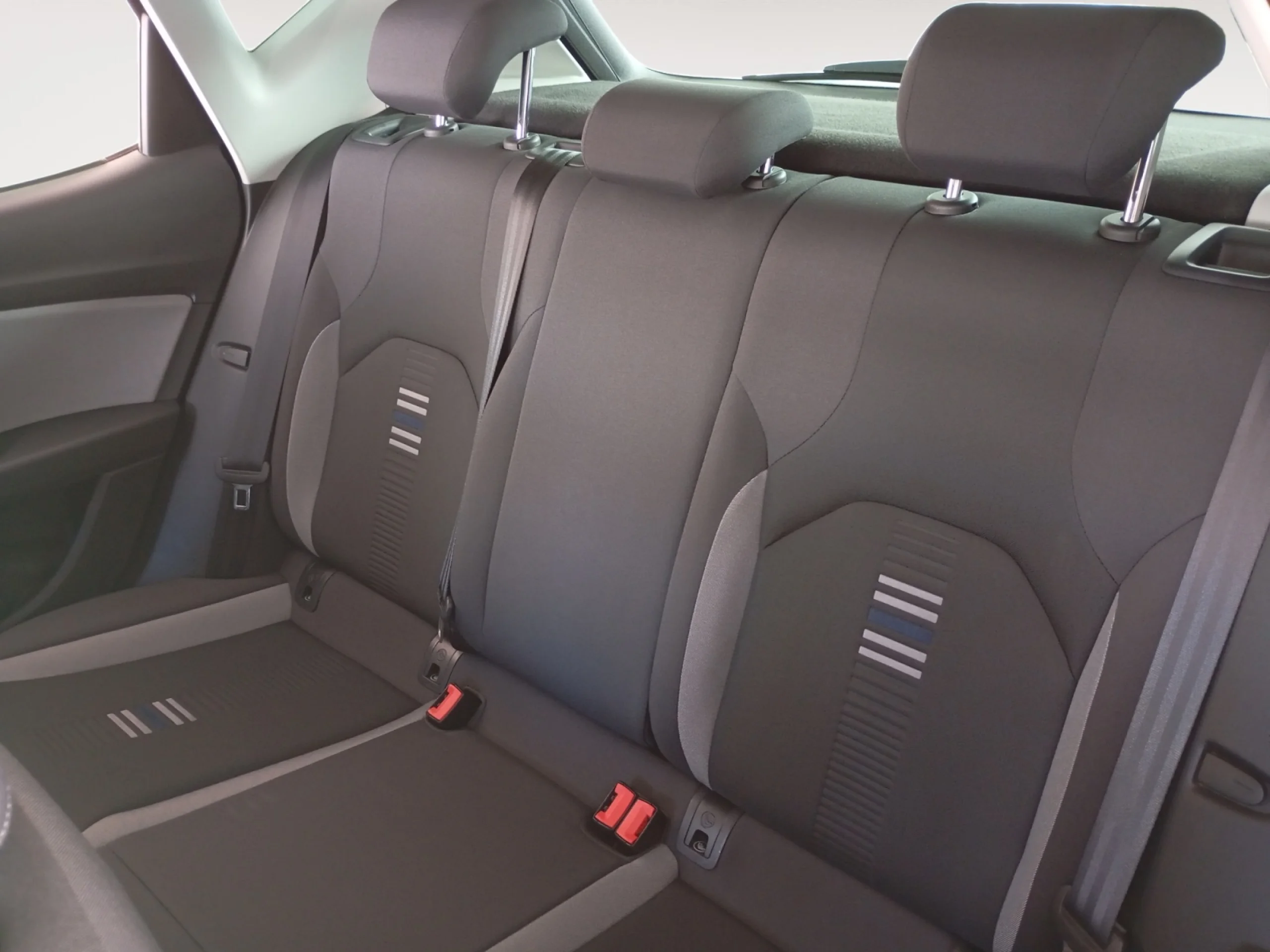 SEAT LEON 1.6 TDI 85KW (115CV) S&S STYLE VISIO ED - Foto 6