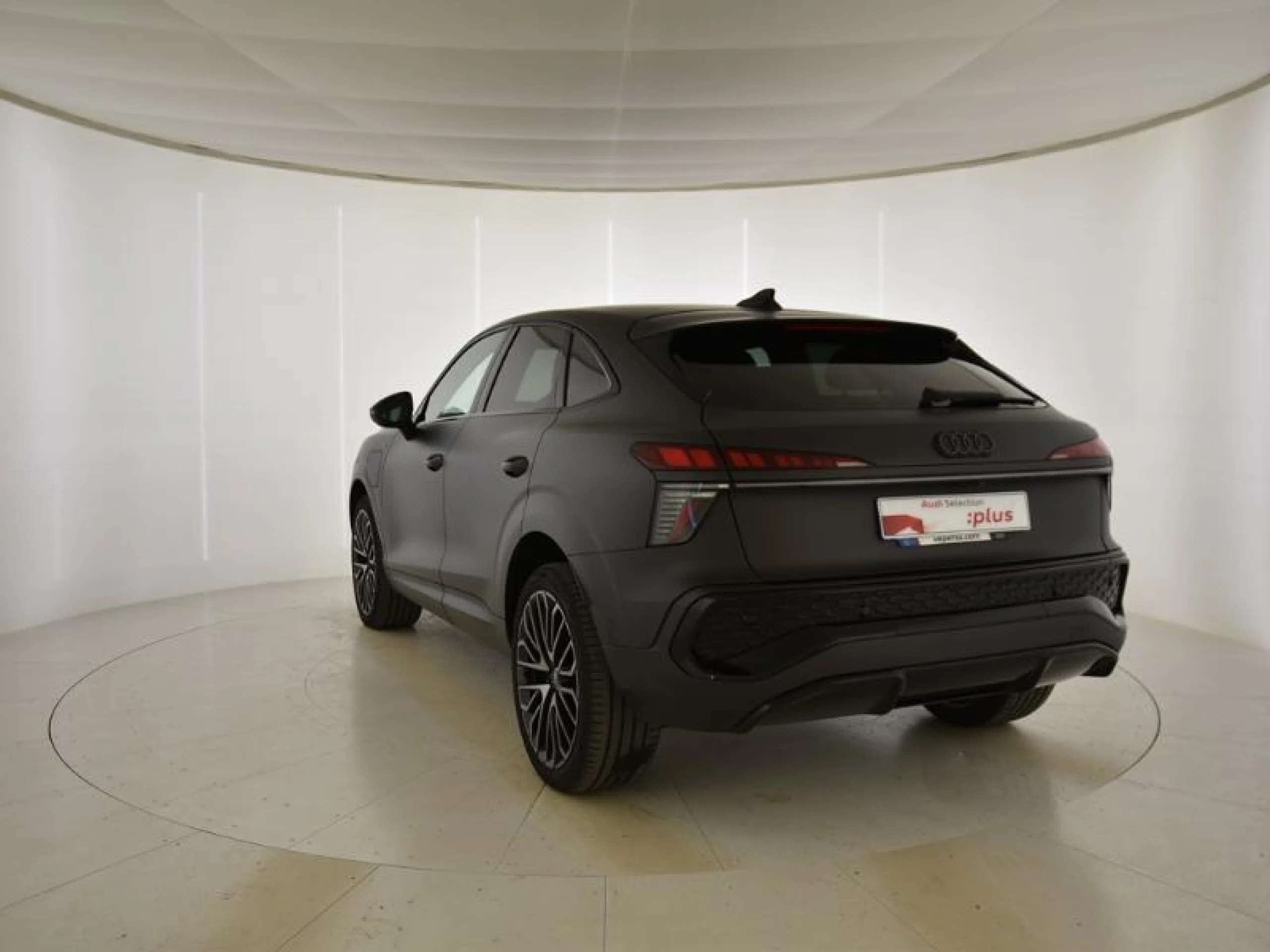 AUDI Q3 SPORTBACK BLACK LINE E HYBRID 200 KW - Foto 2