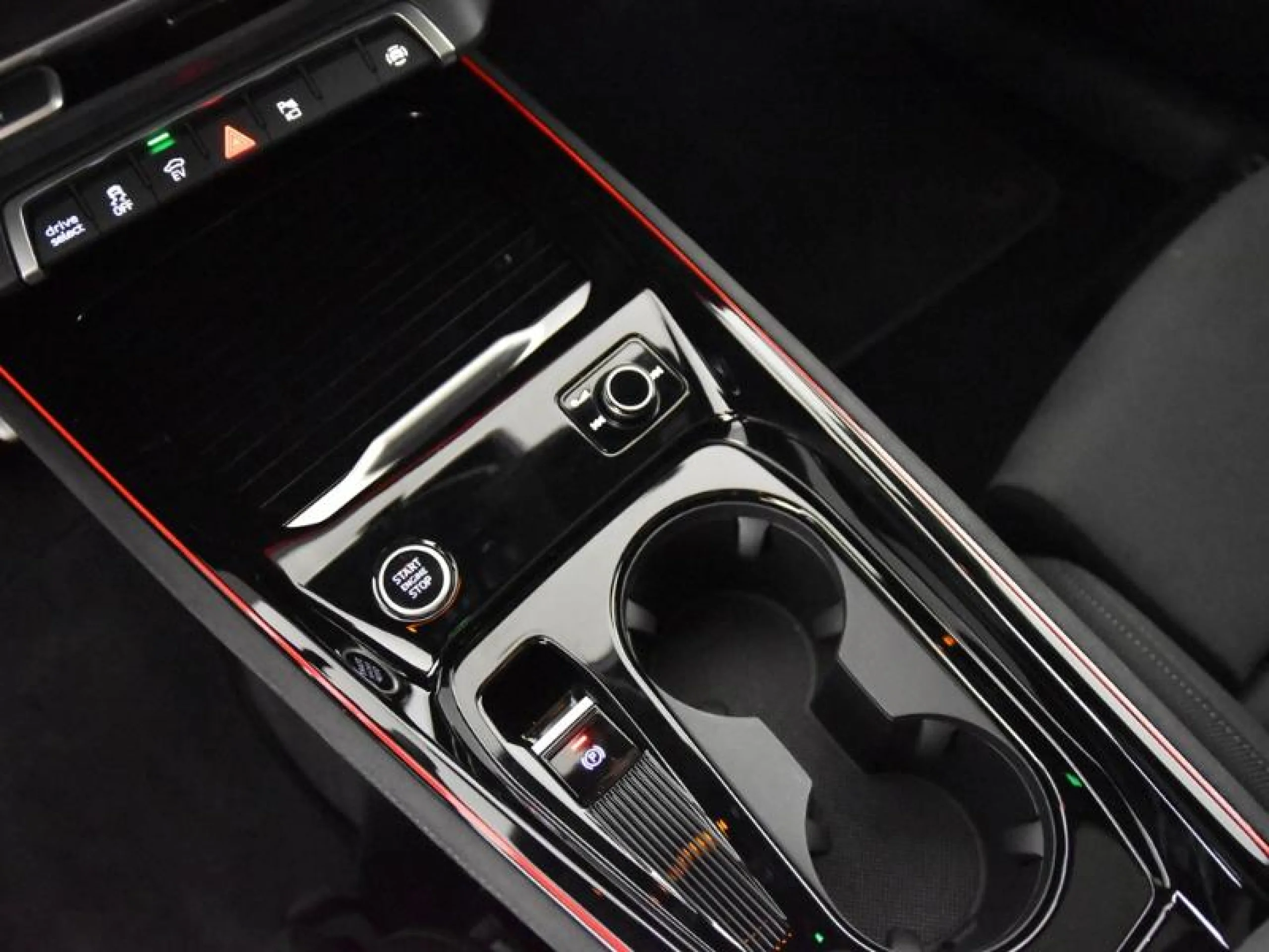 AUDI Q3 SPORTBACK BLACK LINE E HYBRID 200 KW - Foto 11