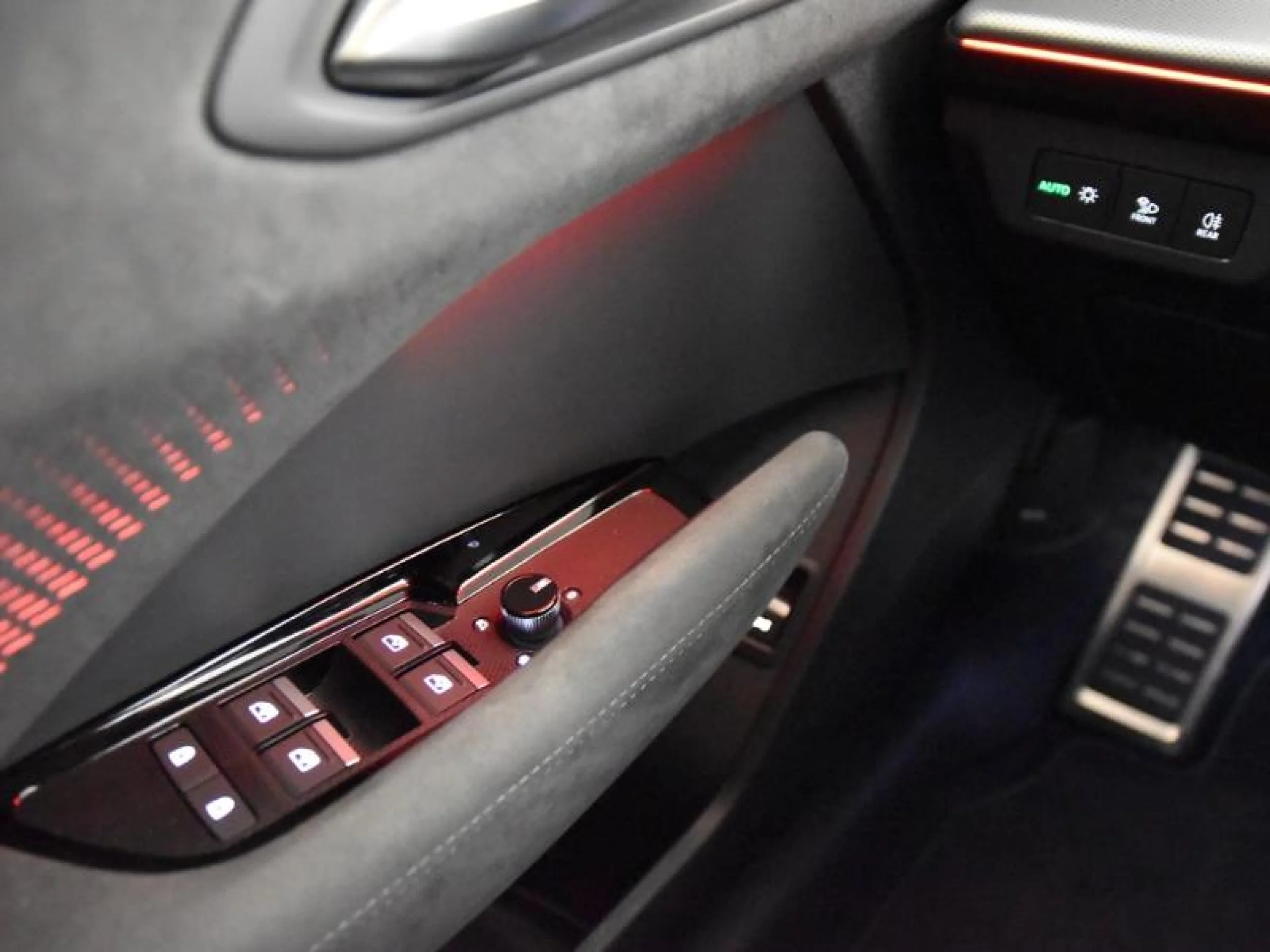 AUDI Q3 SPORTBACK BLACK LINE E HYBRID 200 KW - Foto 17