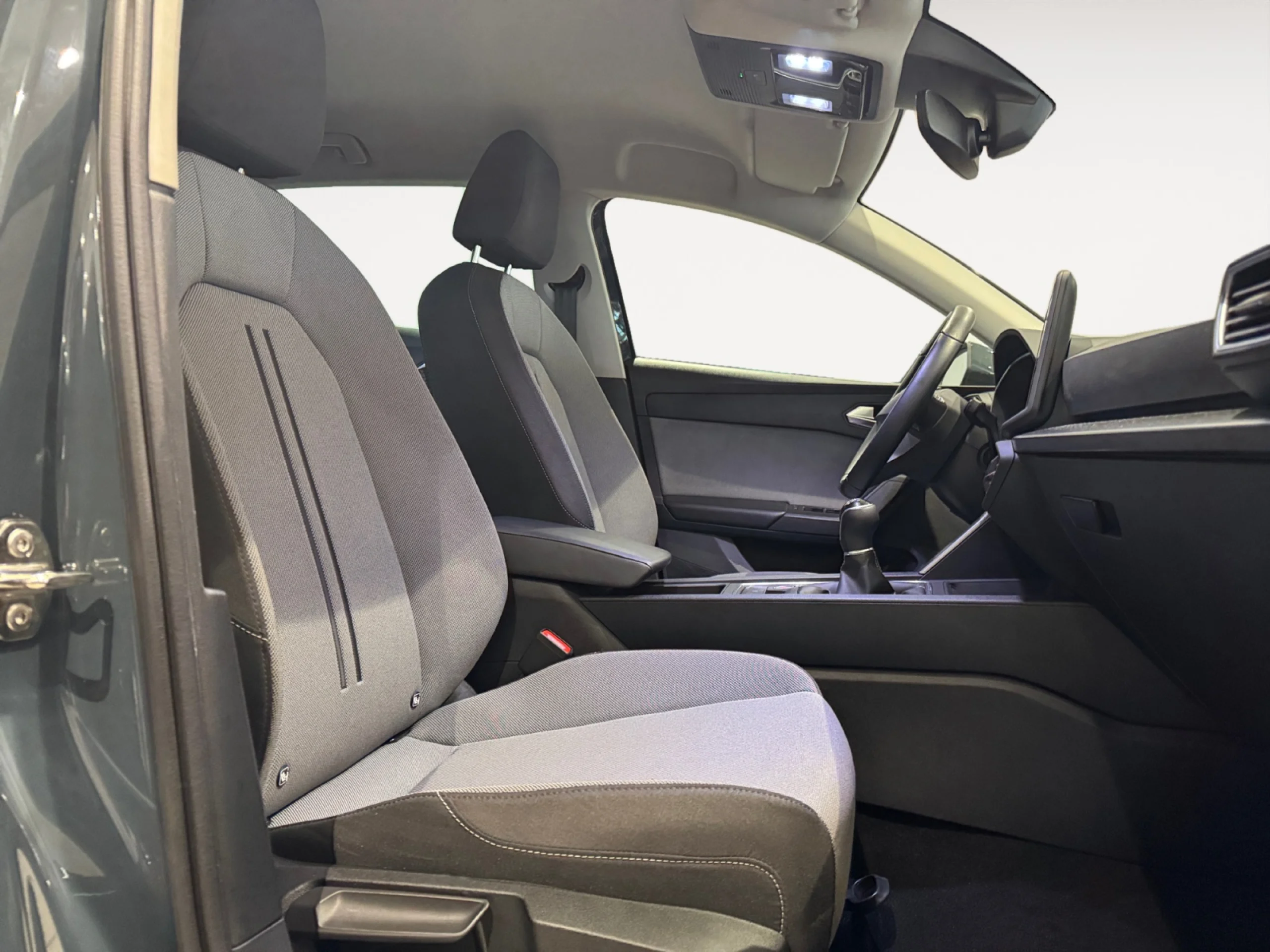 SEAT LEON 1.5 TSI 85KW S&S STYLE 25 ANIVERSARIO - Foto 5