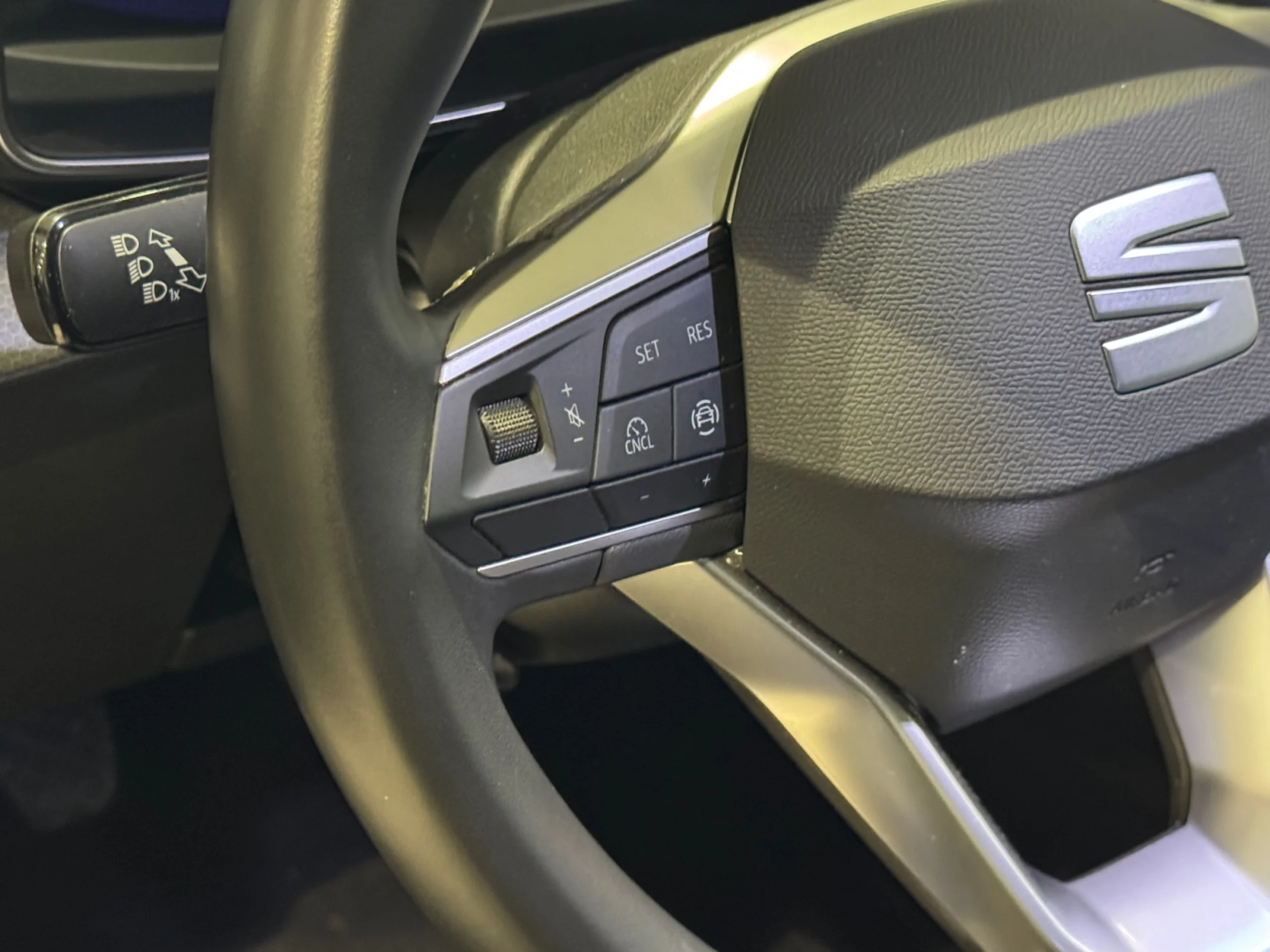 SEAT LEON 1.5 TSI 85KW S&S STYLE 25 ANIVERSARIO - Foto 11