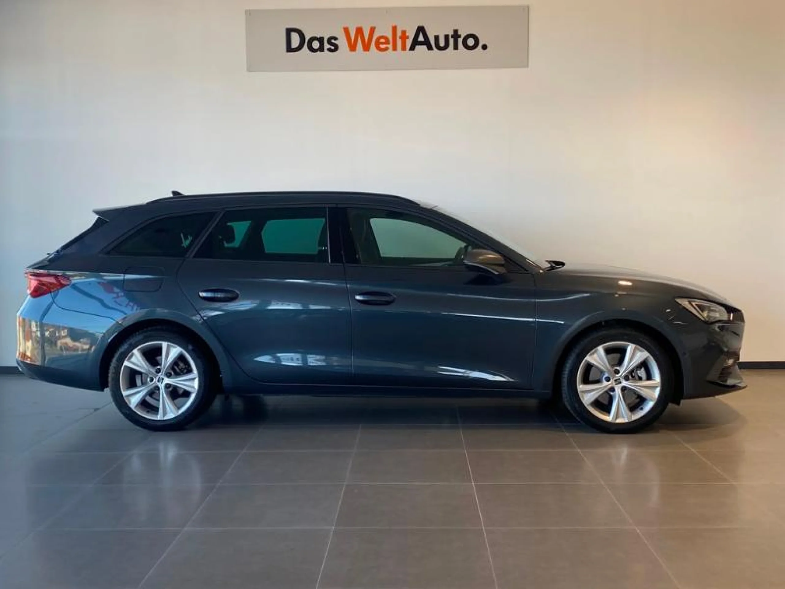 SEAT NUEVO LEON SP 2.0 TDI 110KW S - Foto 3