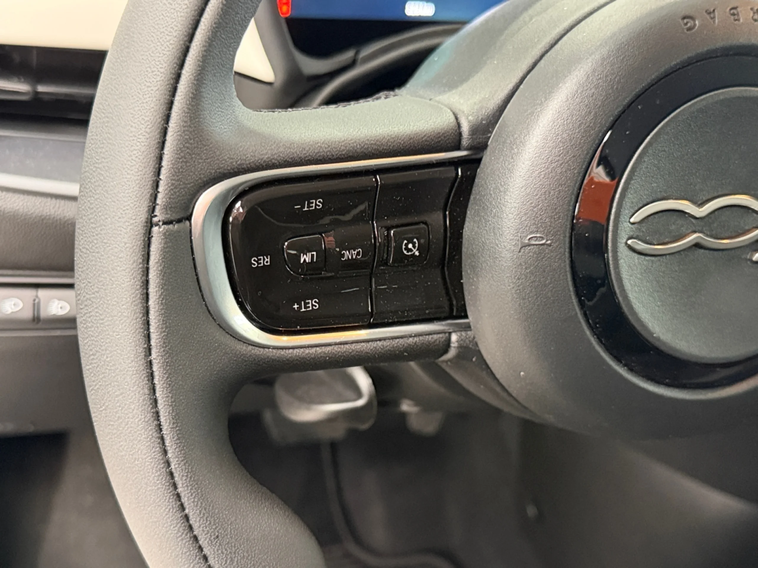 FIAT 500 ICON HB 190KM 70KW (95CV) - Foto 9