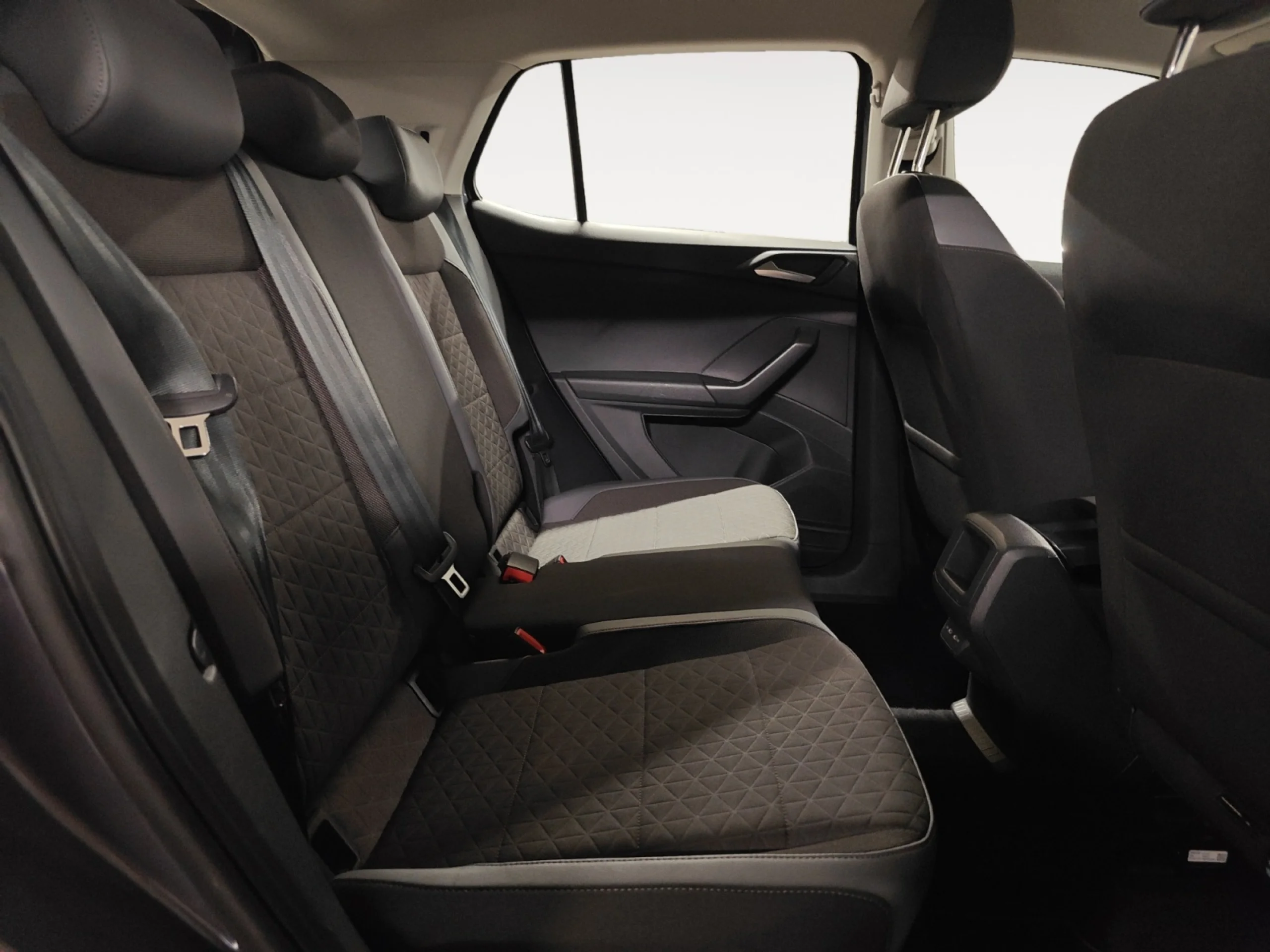 VOLKSWAGEN T CROSS SPORT 1.0 TSI 81KW (110CV) DSG - Foto 6