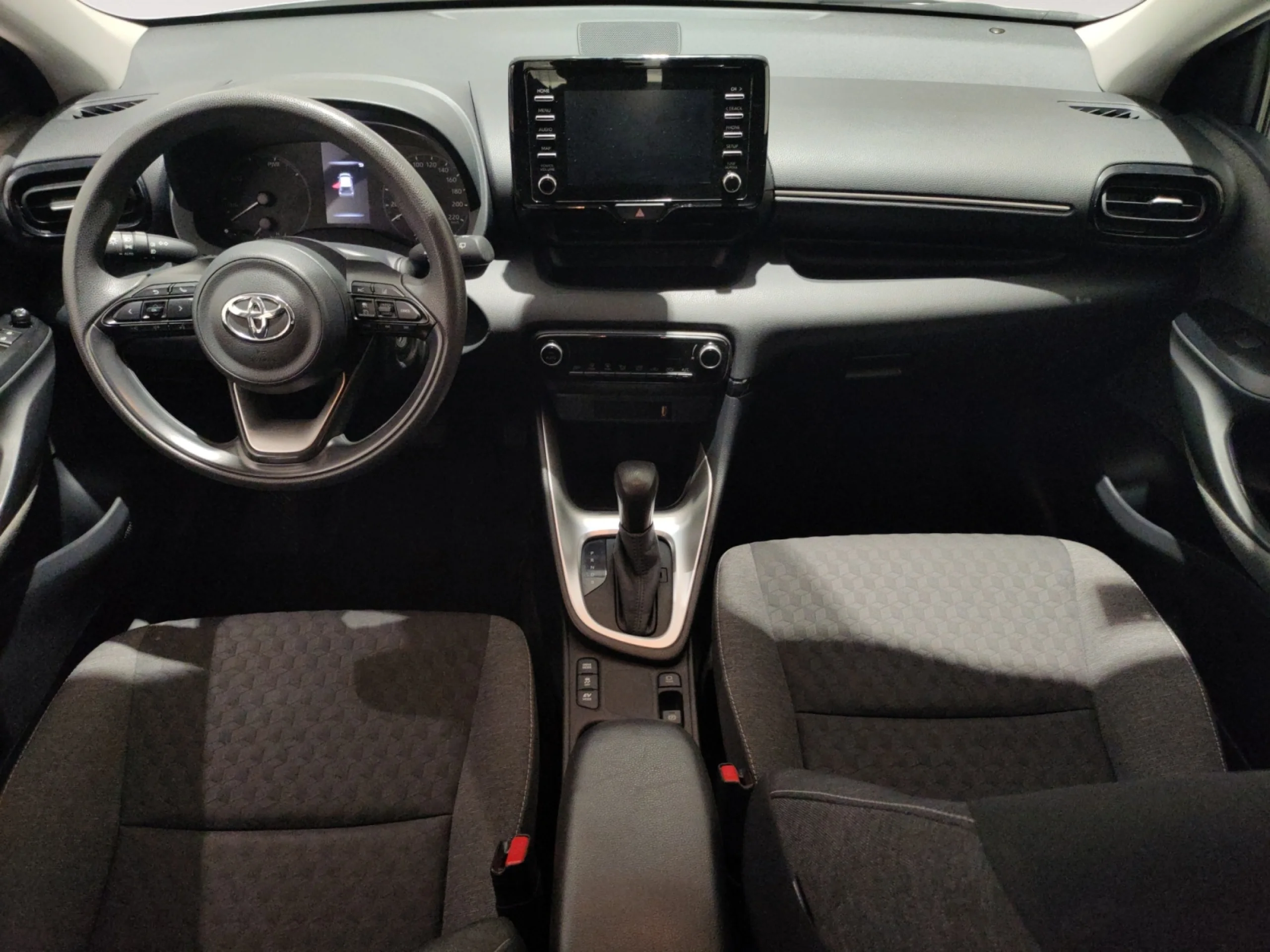 TOYOTA Yaris 1.5 120H BUSINESS PLUS - Foto 3