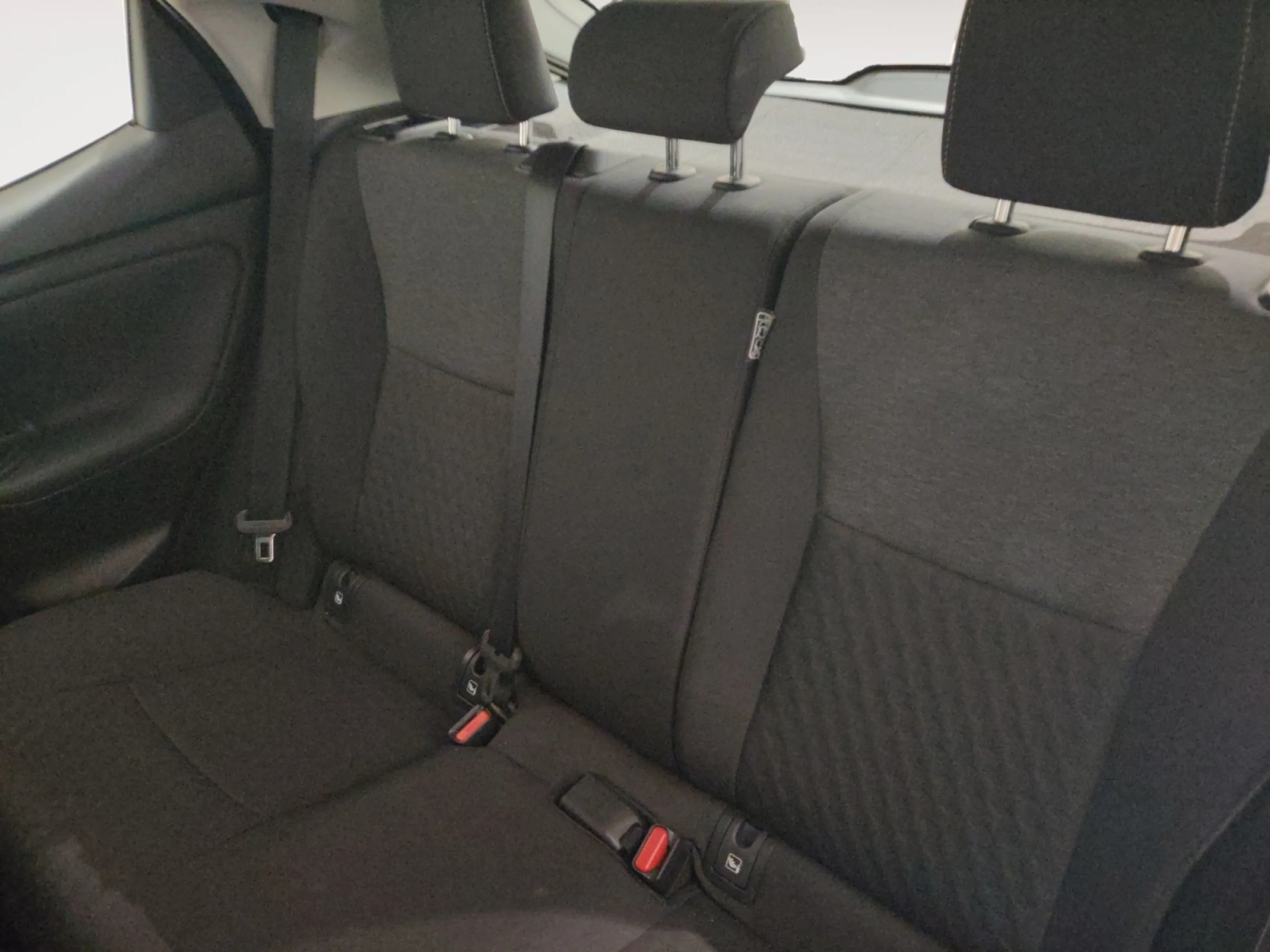 TOYOTA Yaris 1.5 120H BUSINESS PLUS - Foto 5