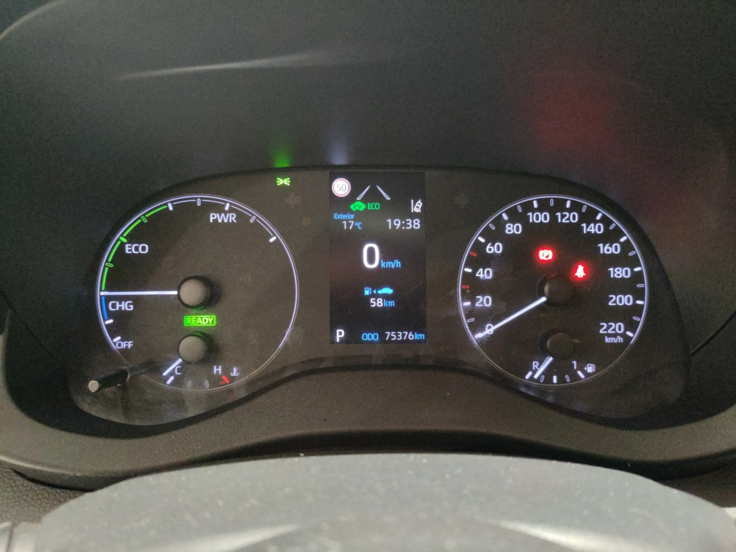 TOYOTA Yaris 1.5 120H BUSINESS PLUS - Foto 9