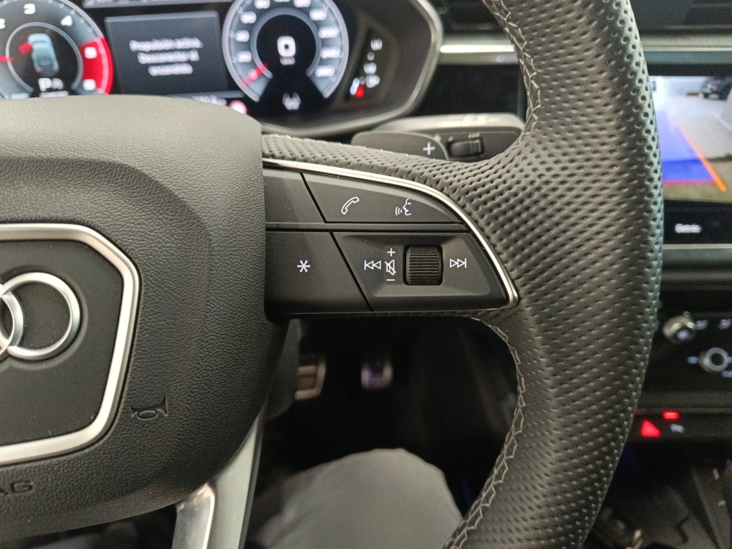 AUDI Q3 SPORTBACK 35 TDI 110KW (150CV) S TRONIC BLACK LIM. - Foto 10