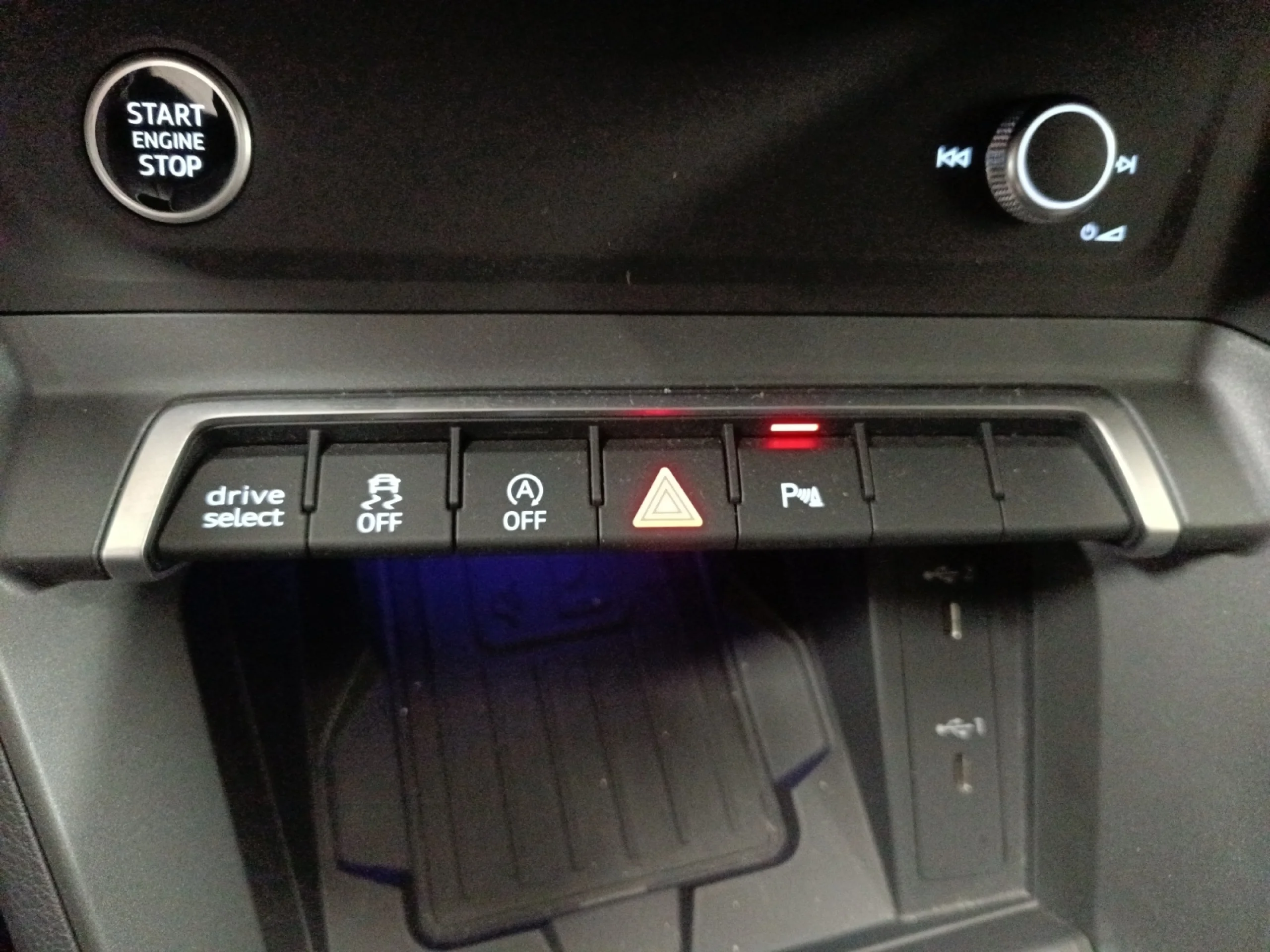 AUDI Q3 SPORTBACK 35 TDI 110KW (150CV) S TRONIC BLACK LIM. - Foto 13