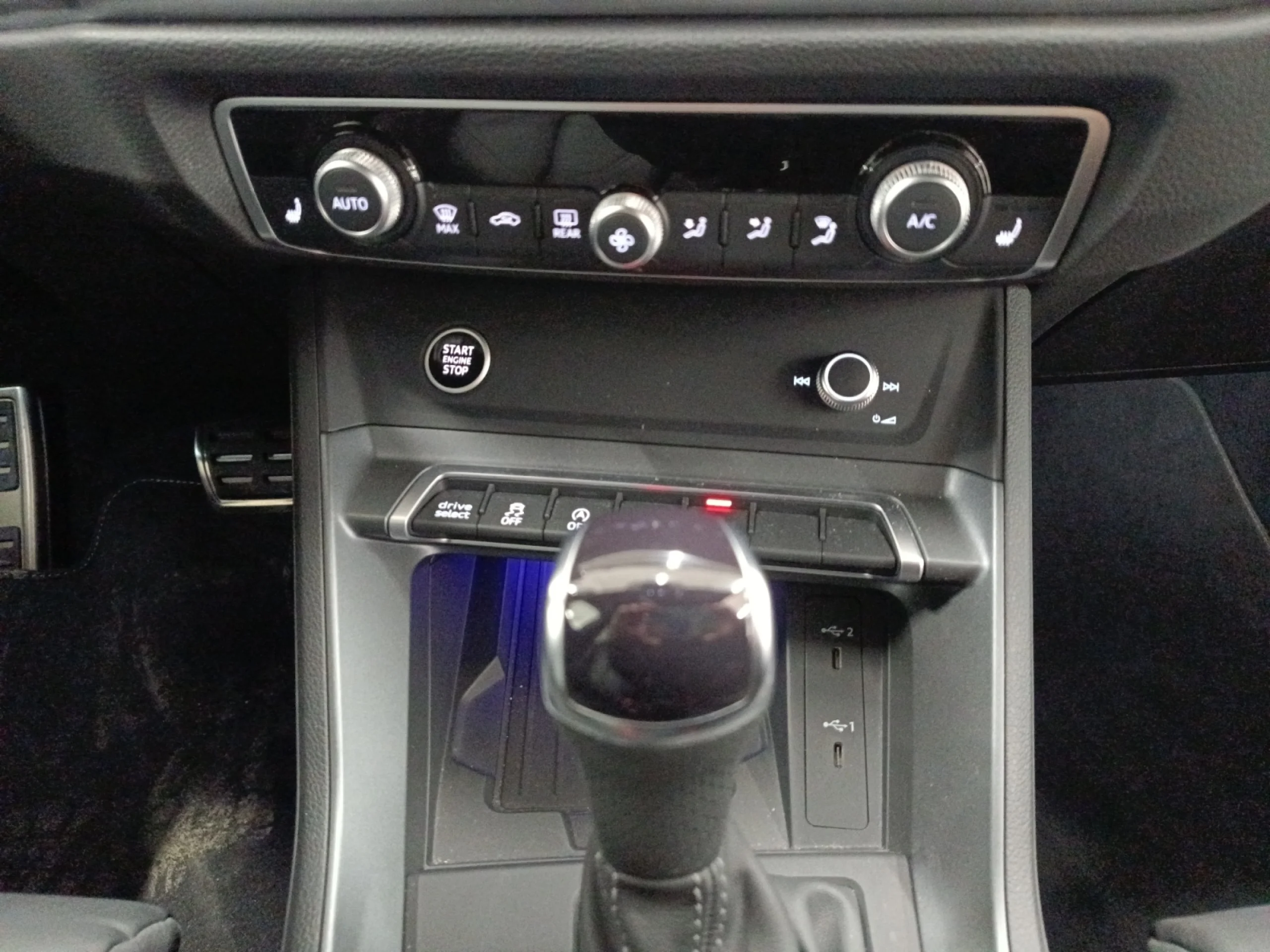 AUDI Q3 SPORTBACK 35 TDI 110KW (150CV) S TRONIC BLACK LIM. - Foto 18