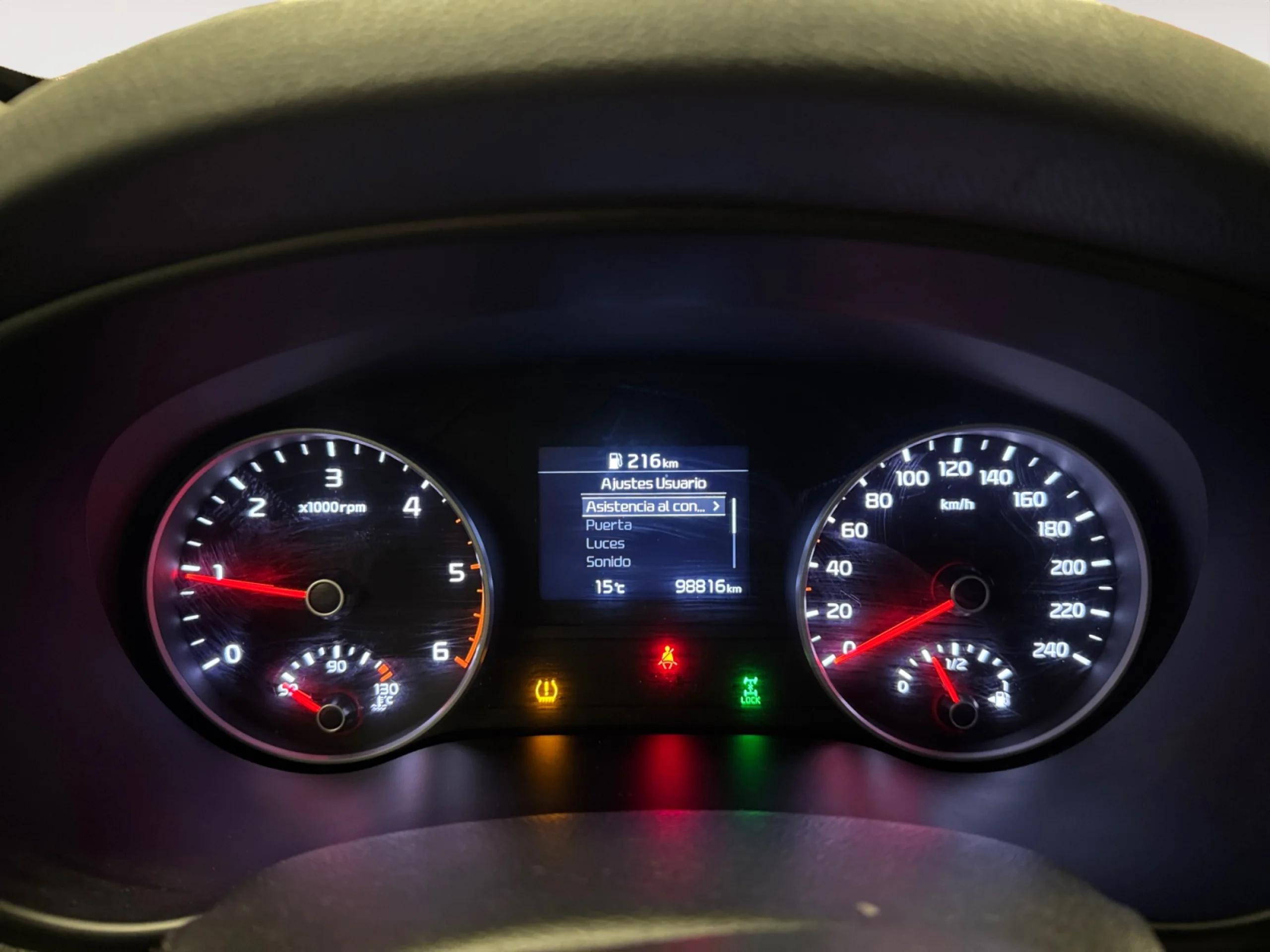 KIA SPORTAGE 1.6 MHEV BUSINESS 100KW (136CV) 4X4 - Foto 10