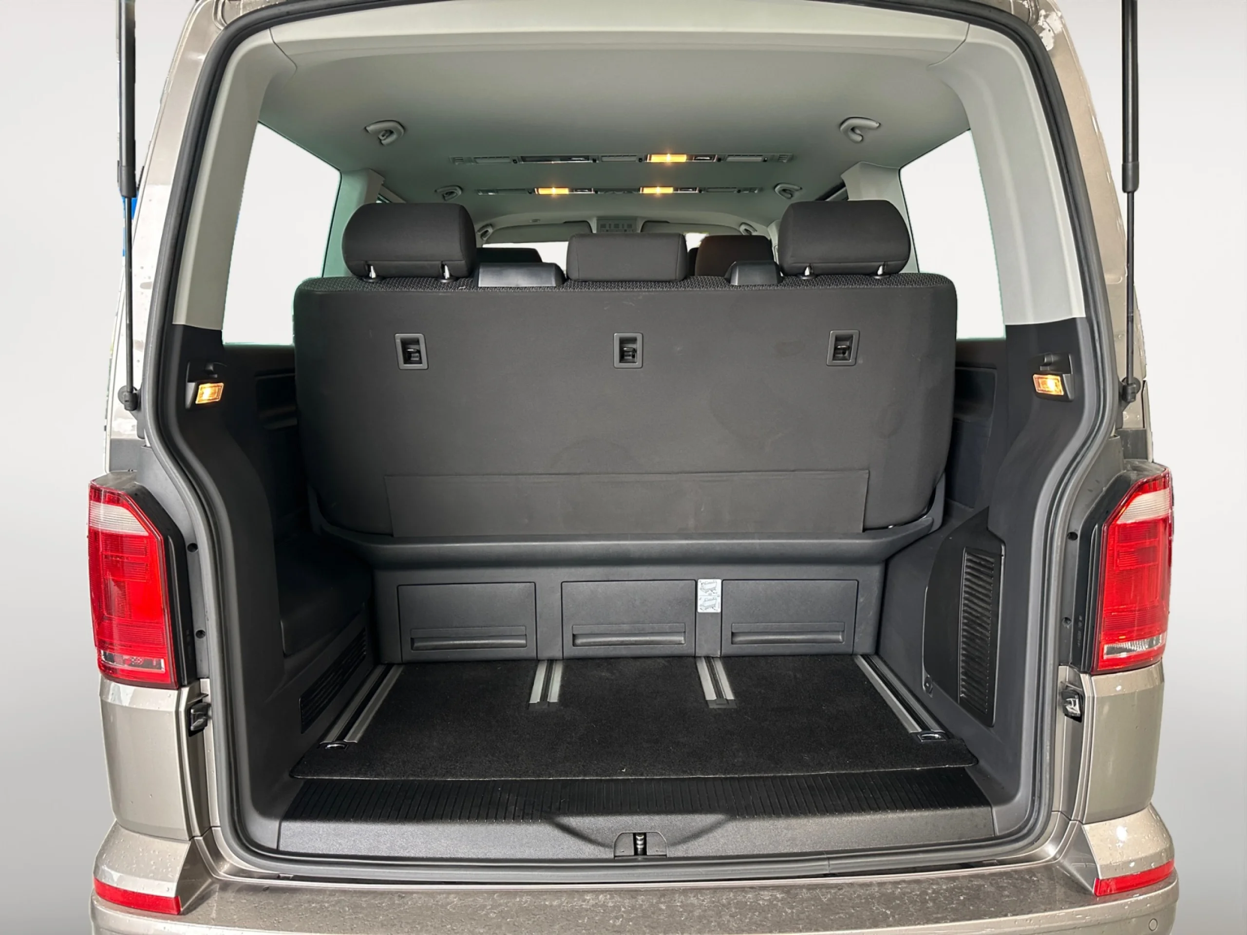 VOLKSWAGEN Multivan OUTDOOR CORTO 2.0 TDI 110KW BMT DSG - Foto 7