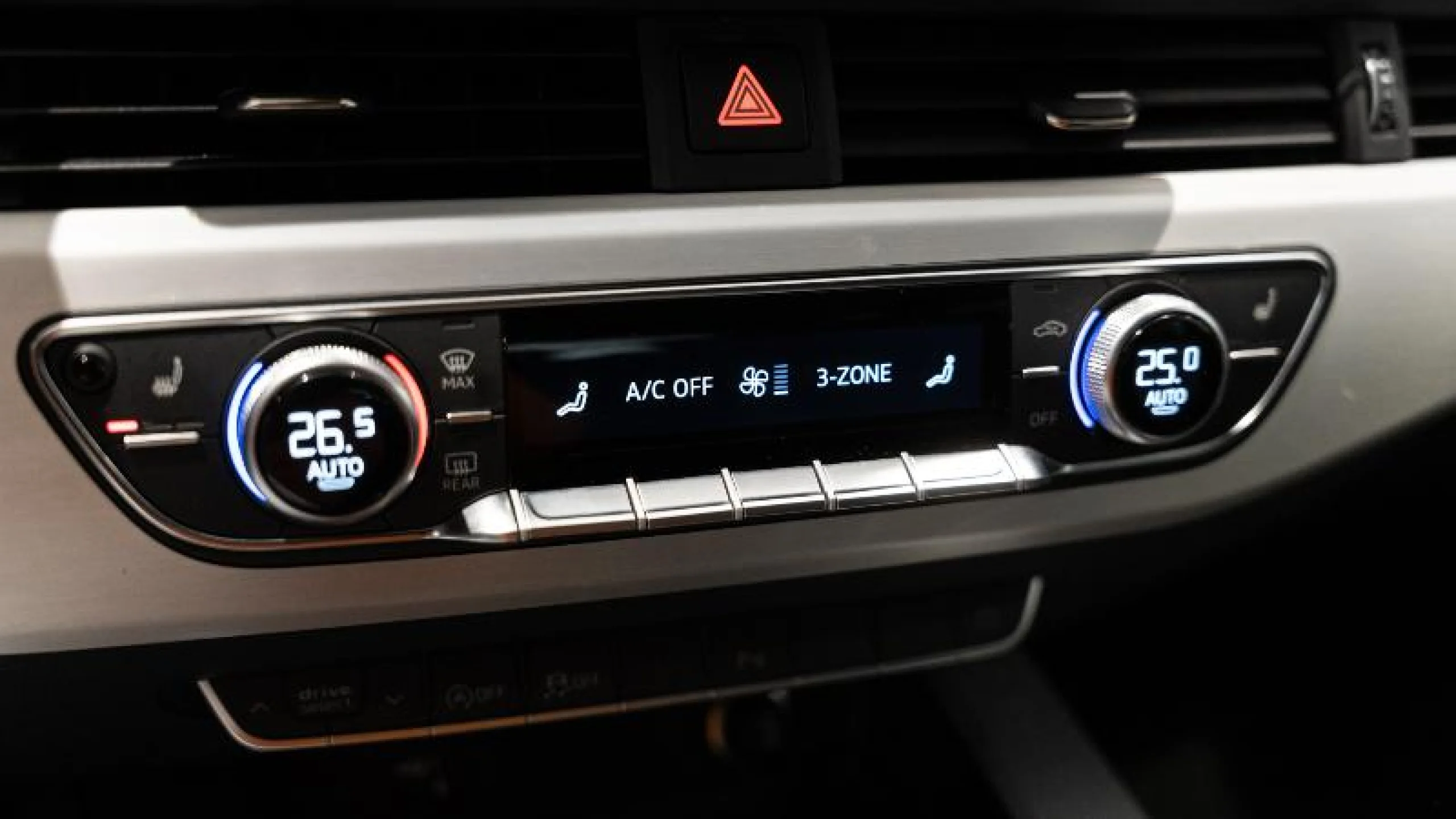 AUDI A4 AVANT BLACK LINE 35 TDI 120KW S TRONIC - Foto 16