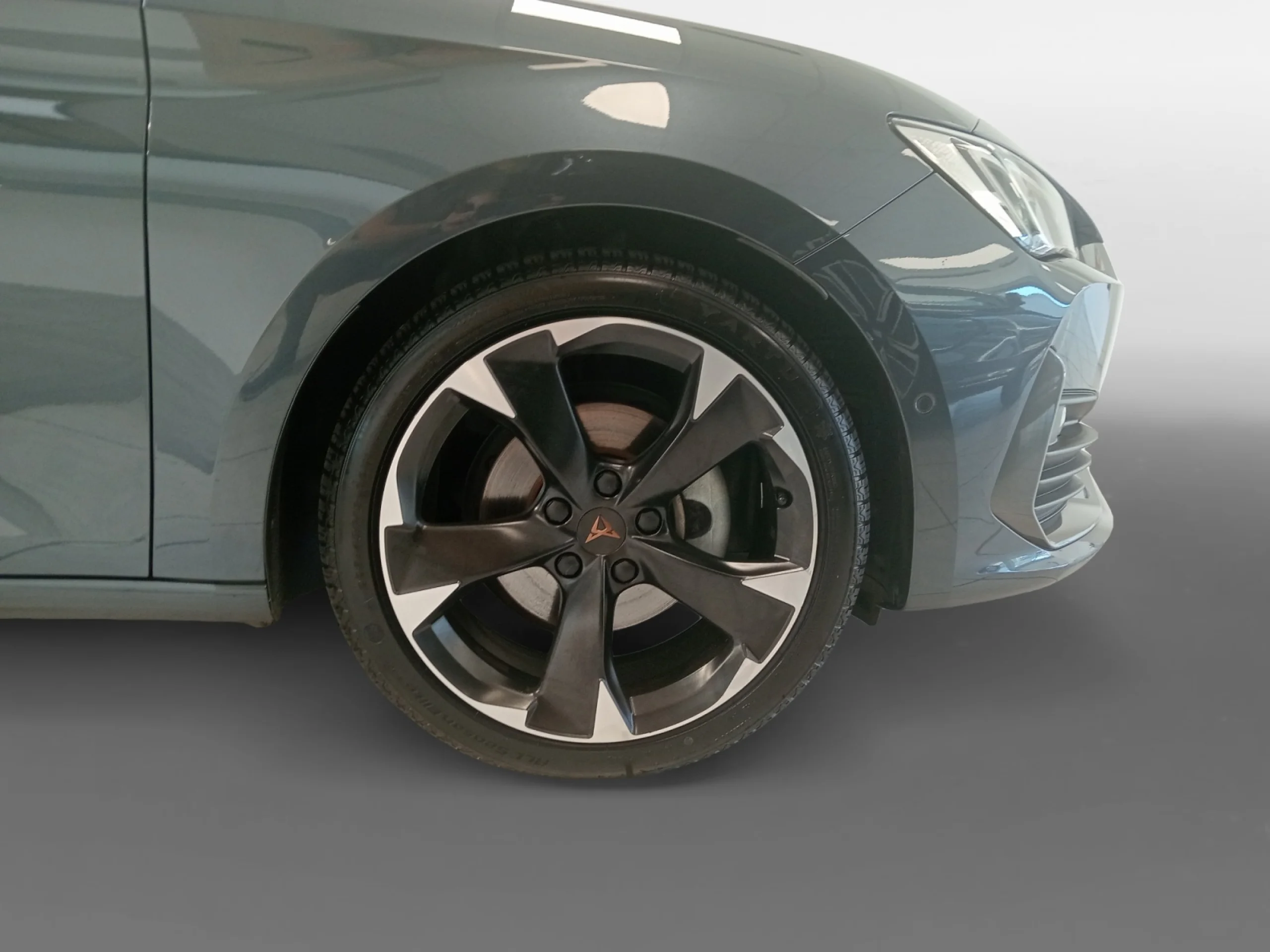 CUPRA LEON 1.5 ETSI 110KW 150CV) DSG - Foto 8