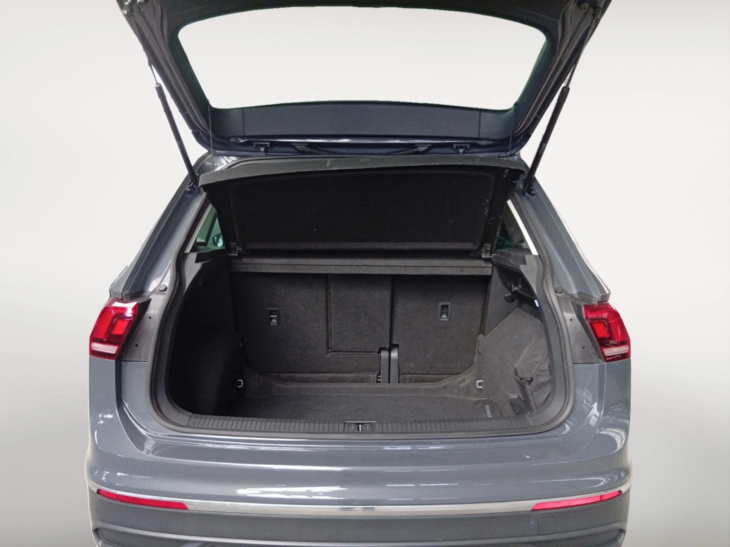 VOLKSWAGEN TIGUAN URBAN SPORT 1.5 TSI 110KW (150CV) DSG - Foto 7