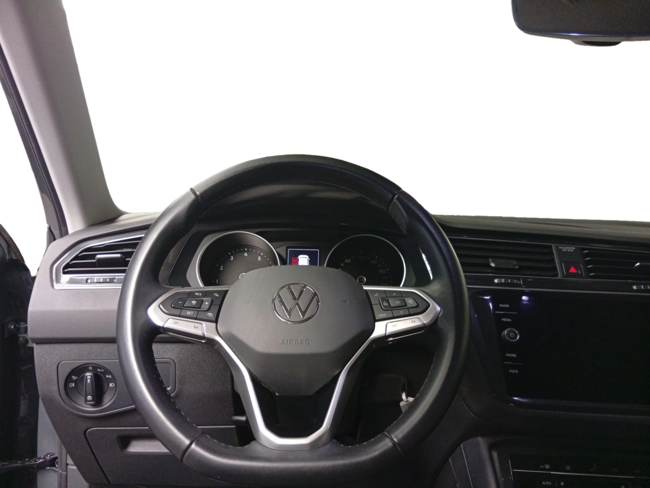 VOLKSWAGEN TIGUAN URBAN SPORT 1.5 TSI 110KW (150CV) DSG - Foto 9