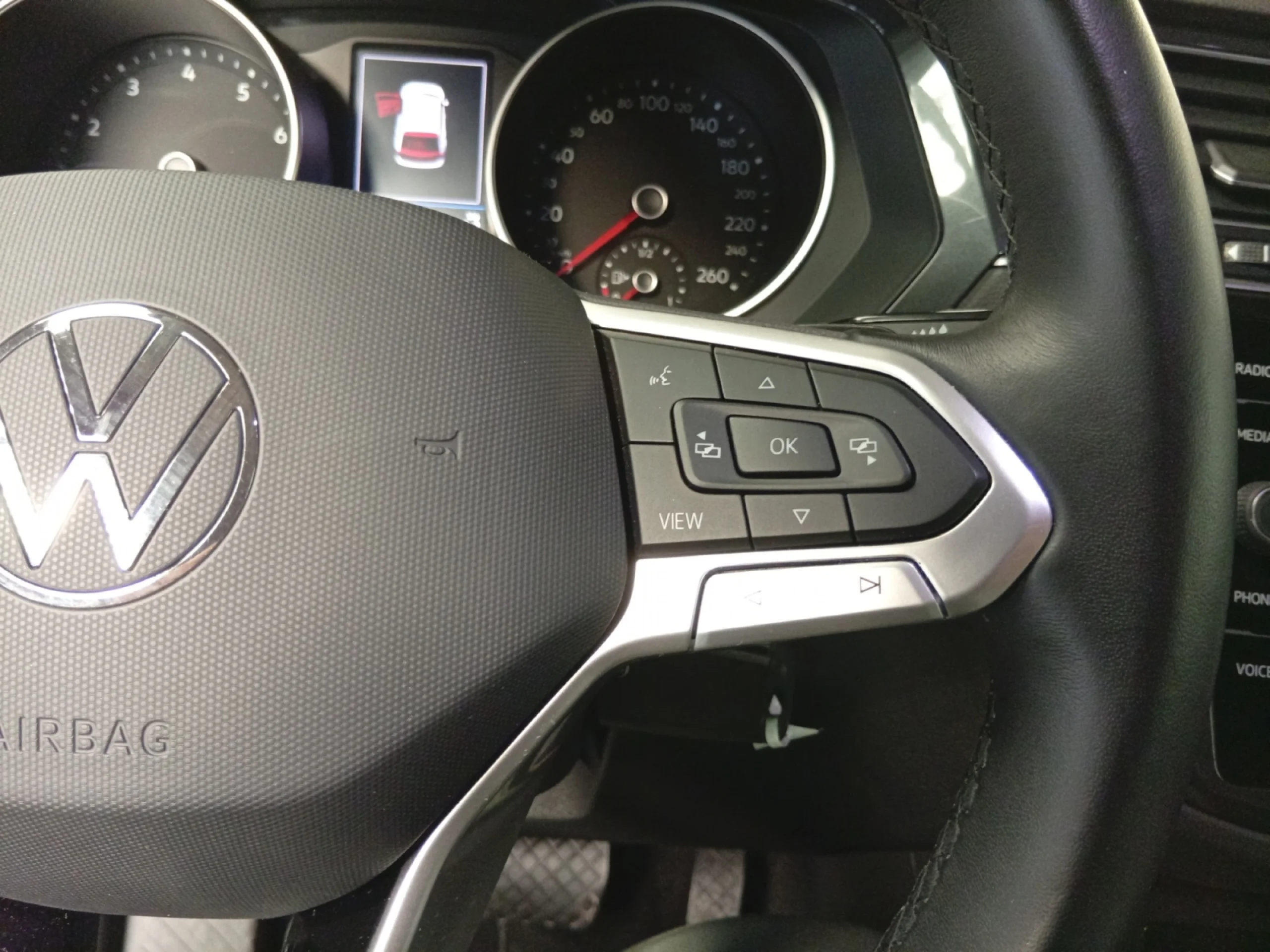 VOLKSWAGEN TIGUAN URBAN SPORT 1.5 TSI 110KW (150CV) DSG - Foto 10