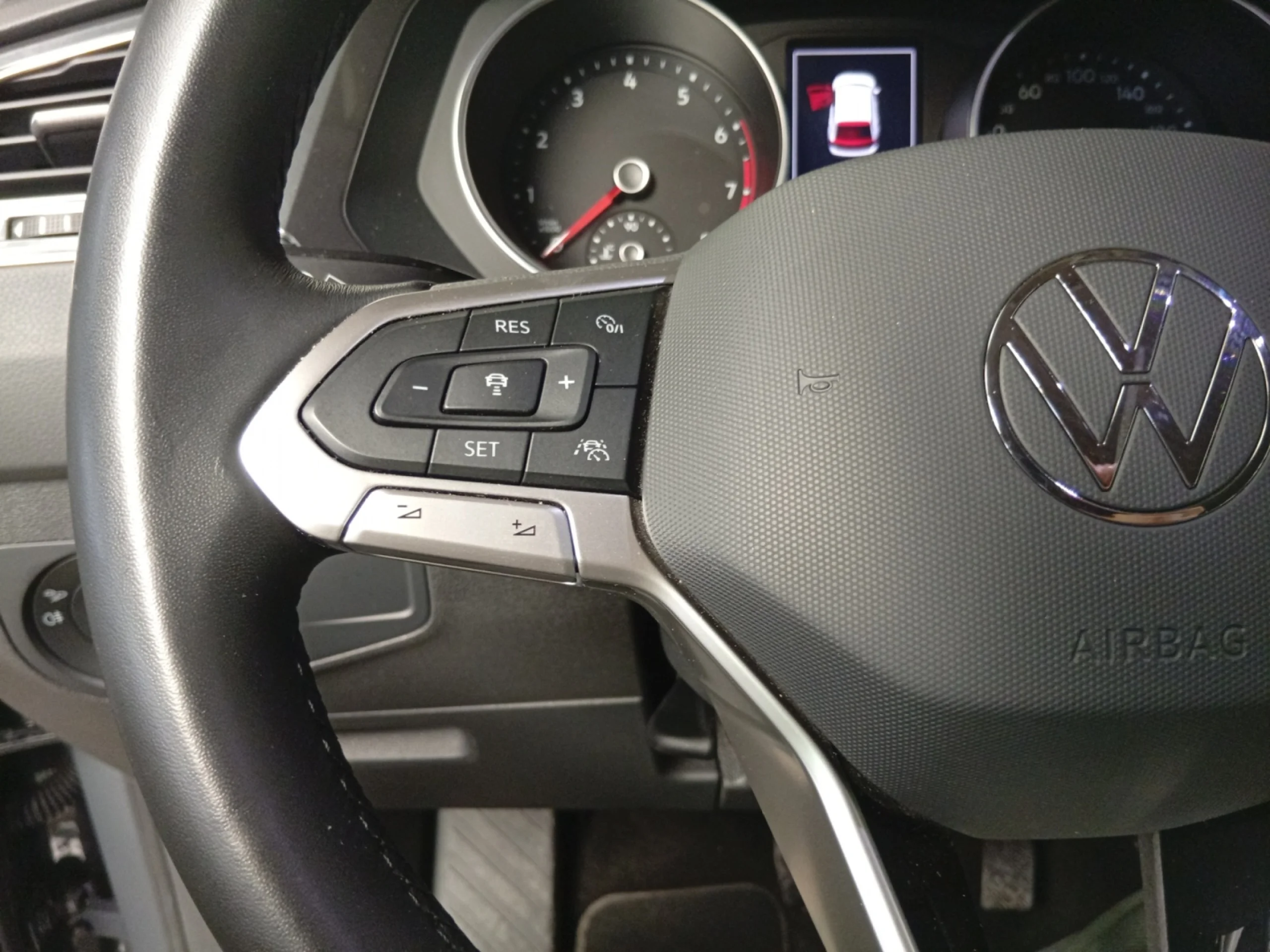 VOLKSWAGEN TIGUAN URBAN SPORT 1.5 TSI 110KW (150CV) DSG - Foto 11