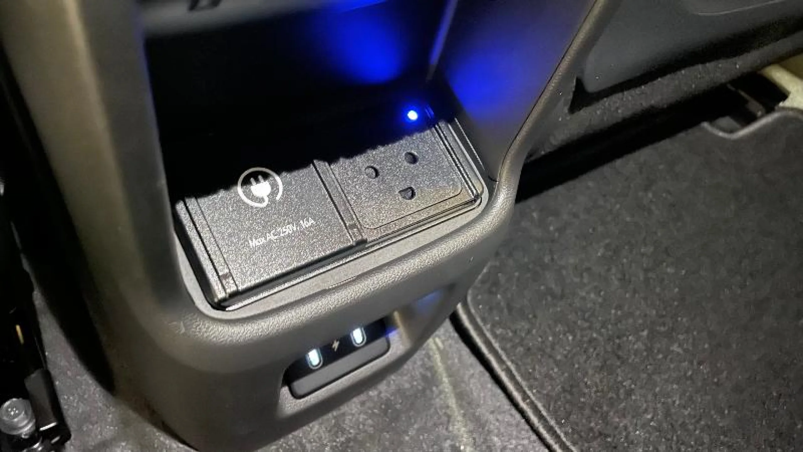 HYUNDAI KONA EV 150KW 65KWH TECNO 2C - Foto 27