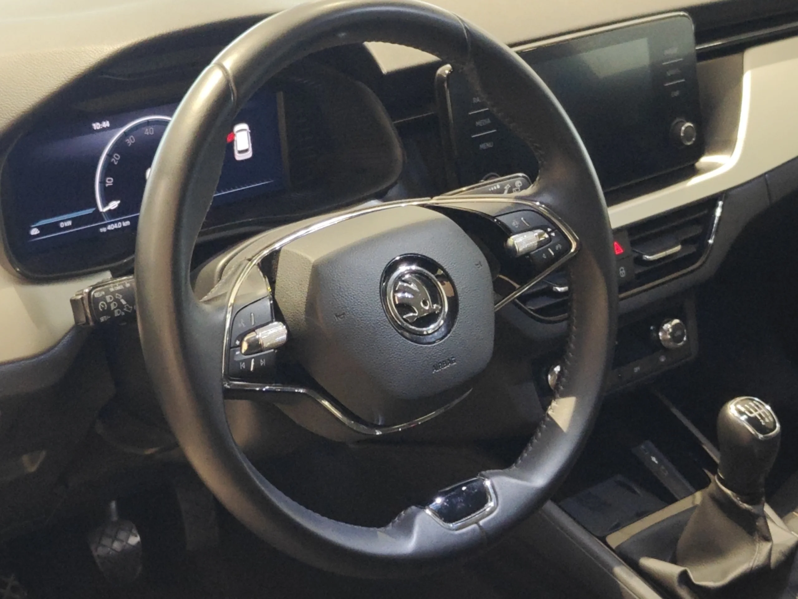 SKODA KAMIQ 1.0 TSI 81KW (110CV) AMBITION - Foto 9