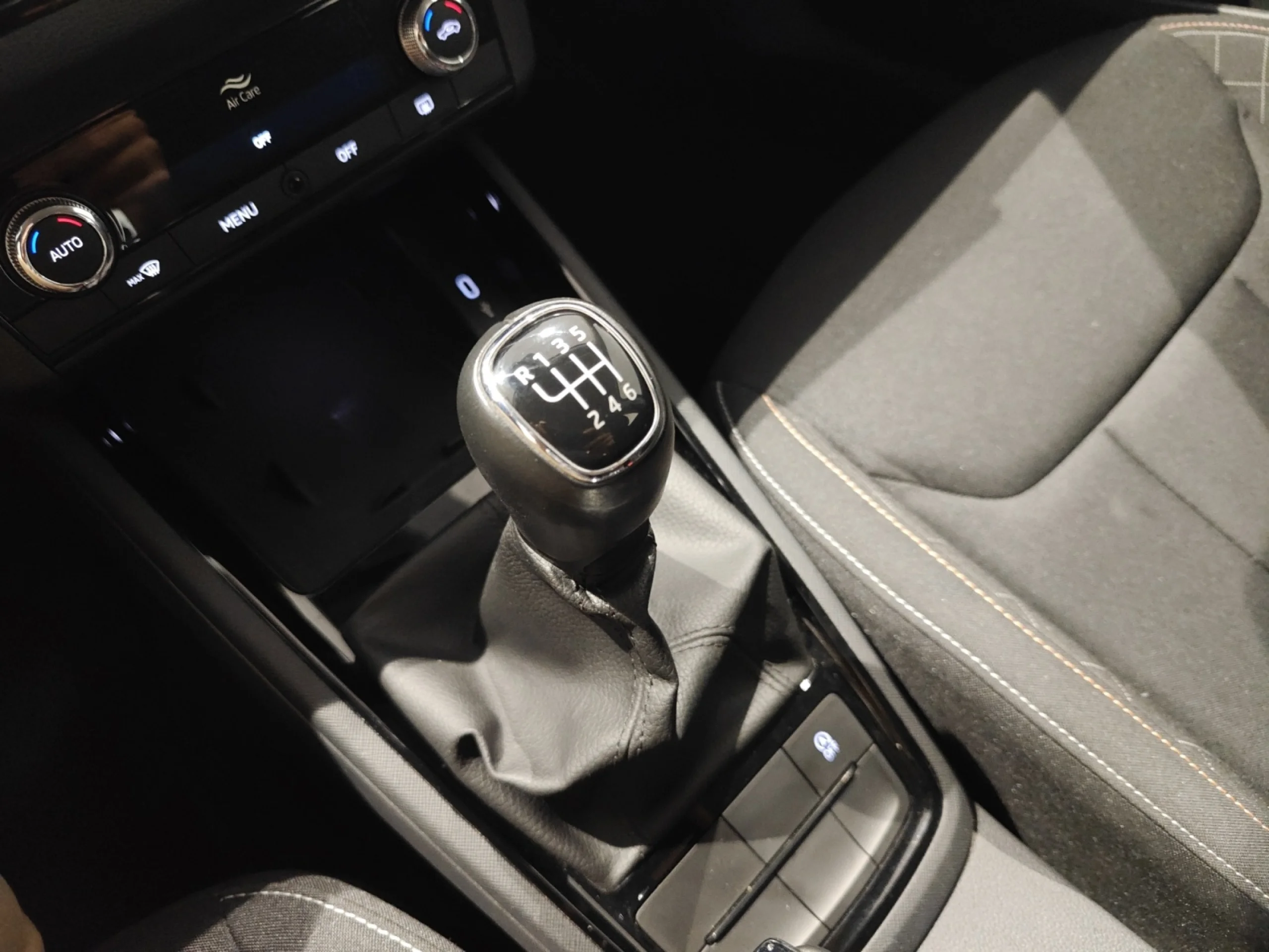 SKODA KAMIQ 1.0 TSI 81KW (110CV) AMBITION - Foto 17