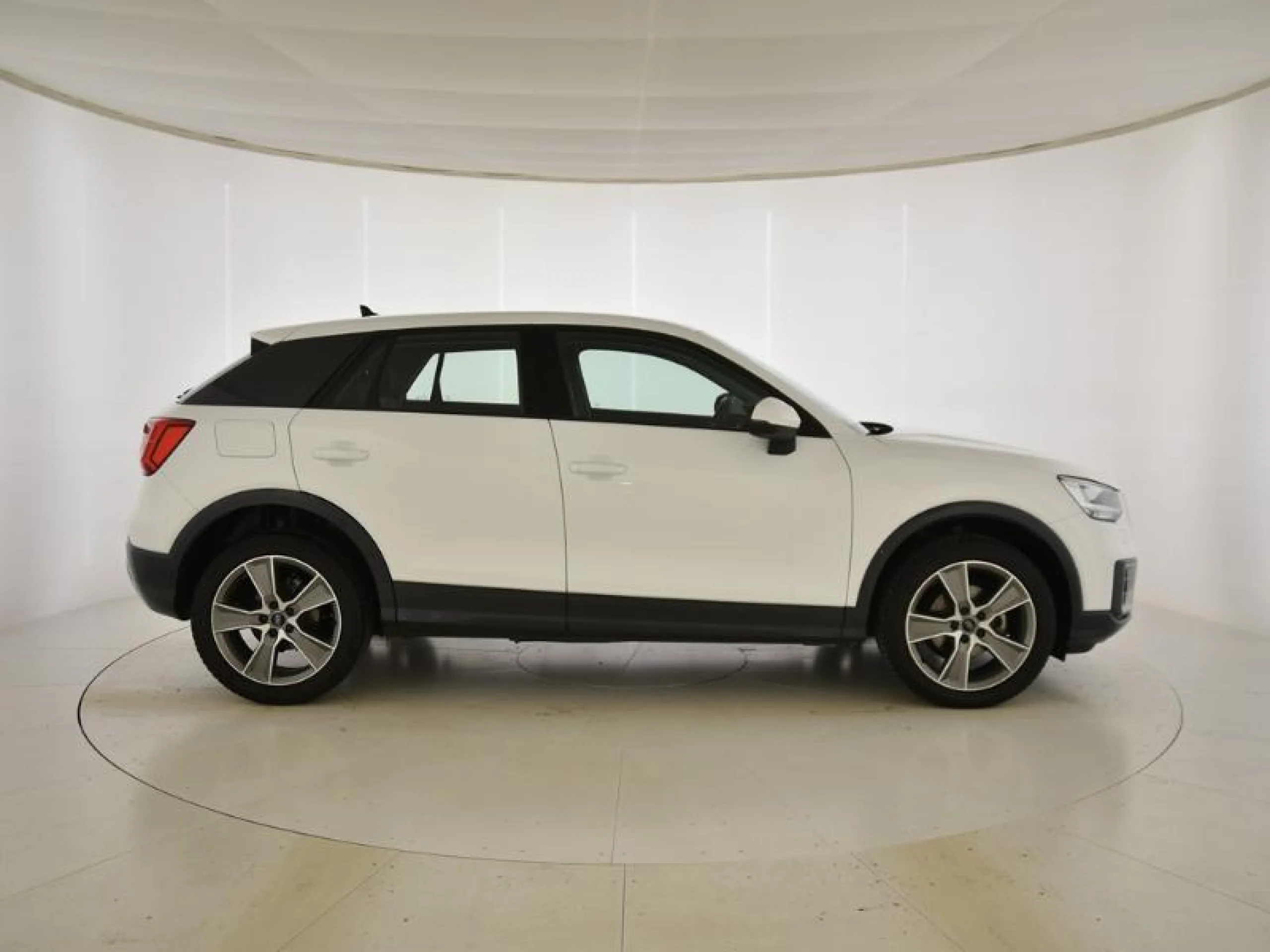 AUDI Q2 DESIGN 30 TDI 85KW (116CV) S TRONIC - Foto 3