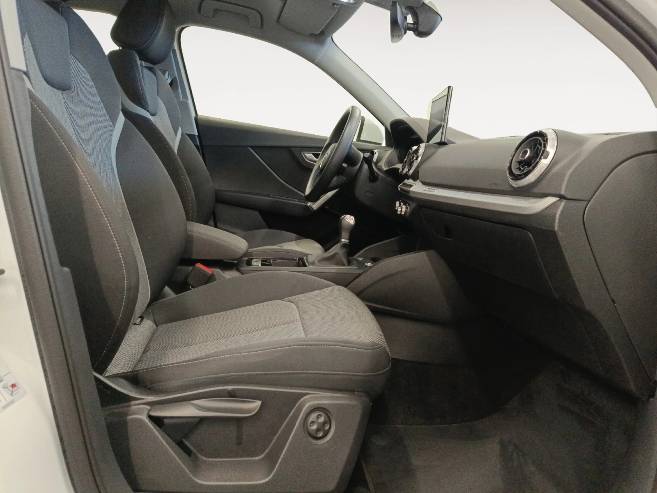 AUDI Q2 ADRENALIN 30 TFSI 81KW (110CV) - Foto 5
