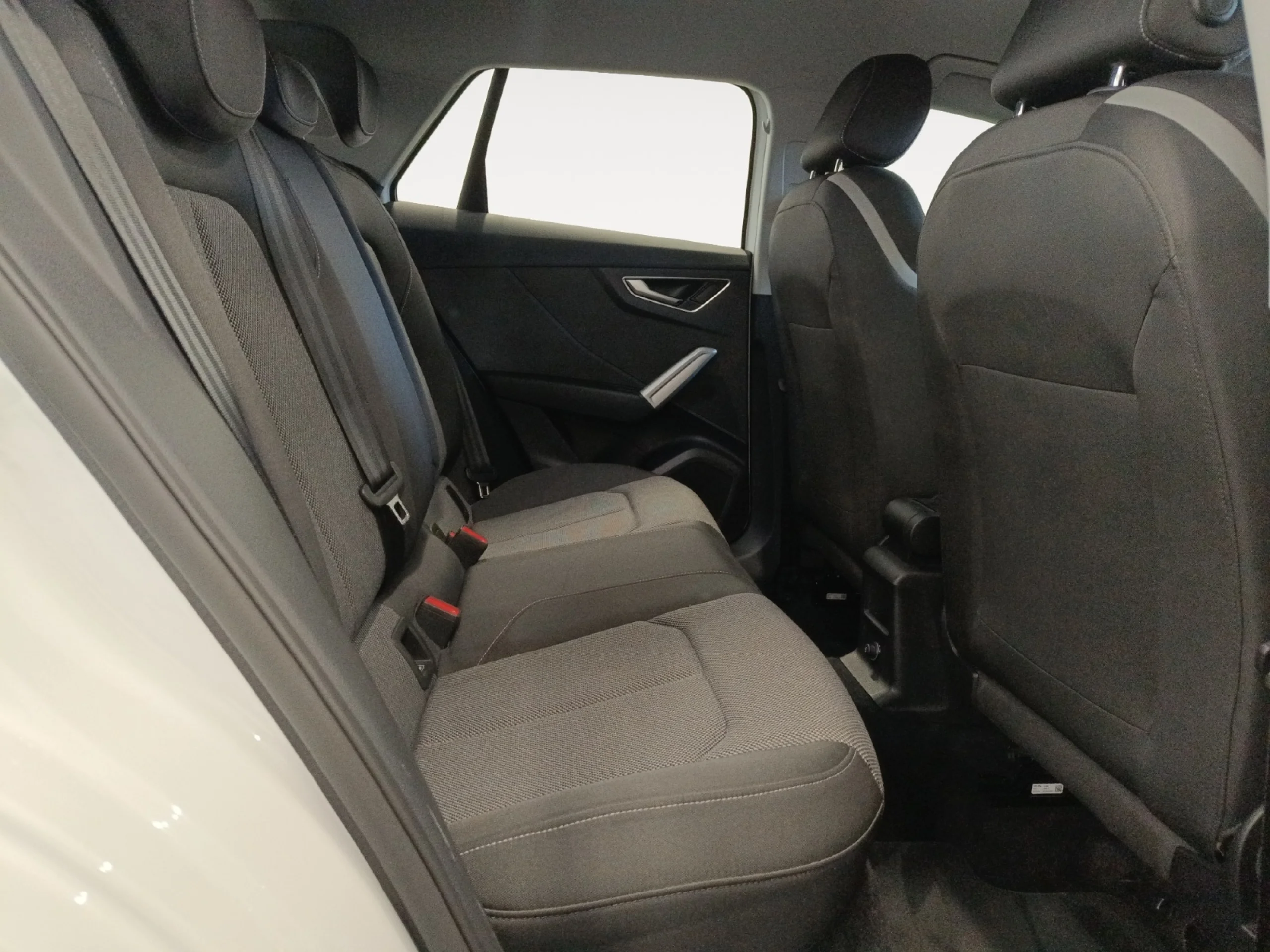 AUDI Q2 ADRENALIN 30 TFSI 81KW (110CV) - Foto 6