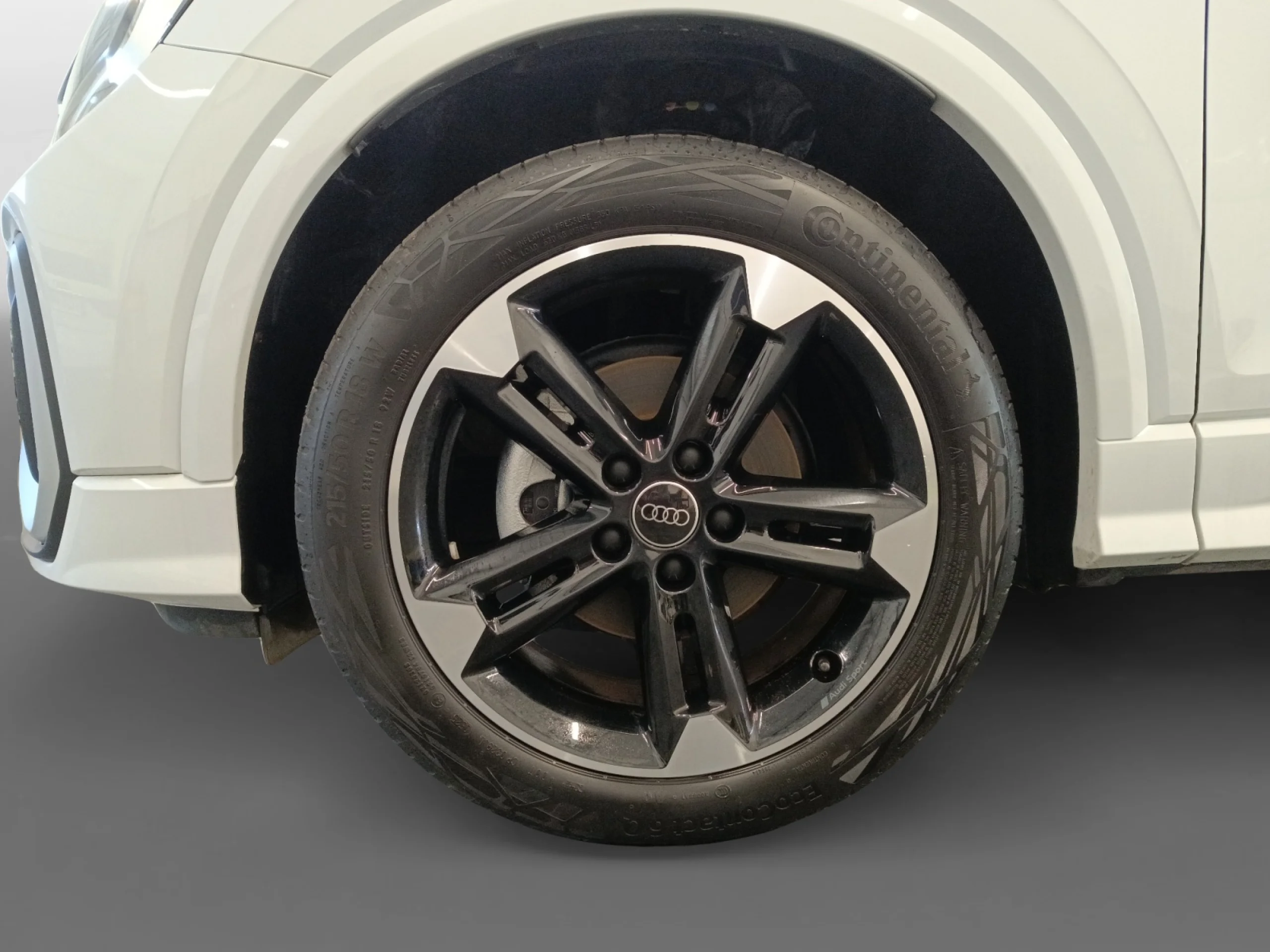 AUDI Q2 ADRENALIN 30 TFSI 81KW (110CV) - Foto 8