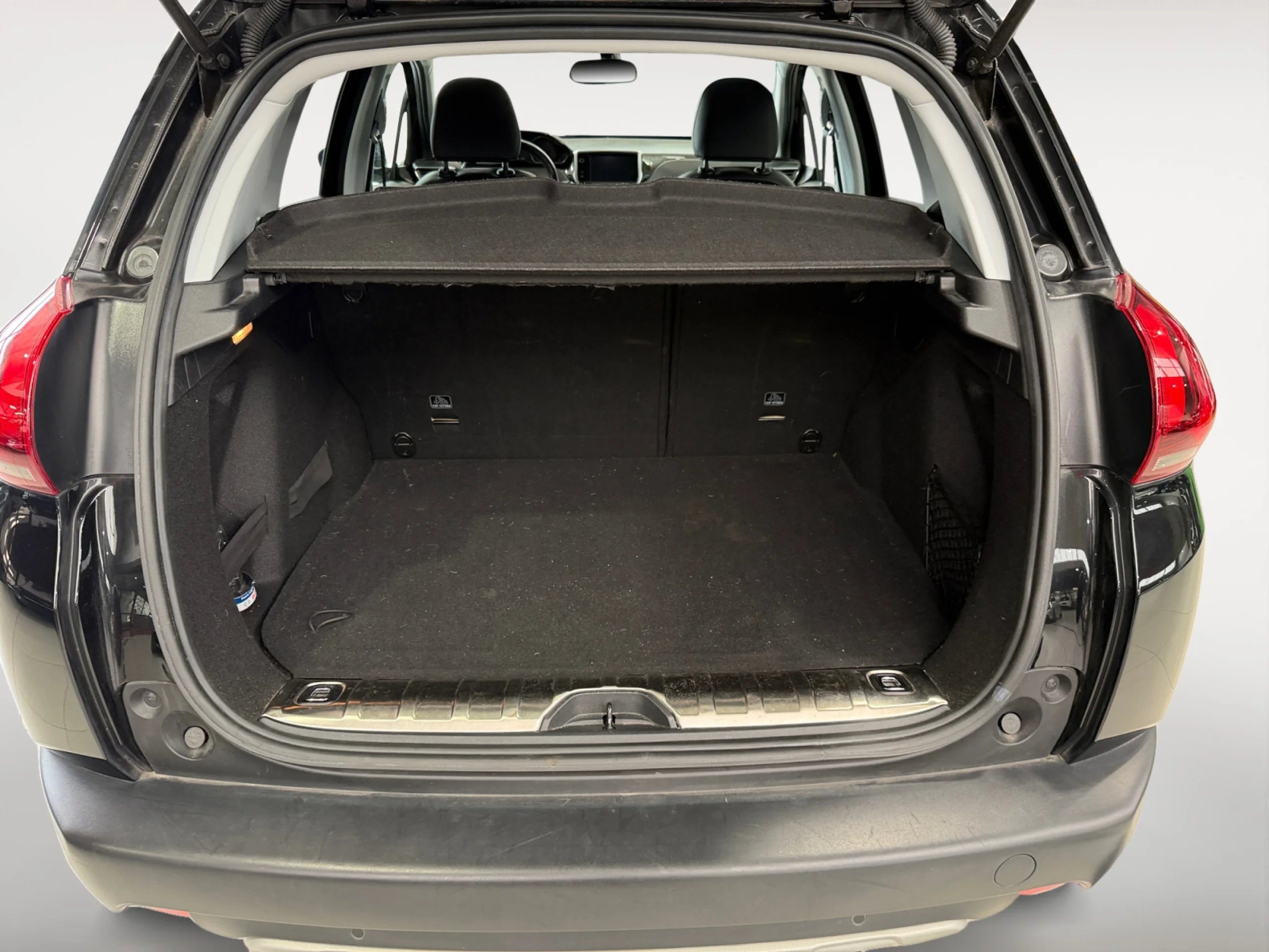 PEUGEOT 2008 ALLURE BLUEHDI 100 S&S - Foto 7