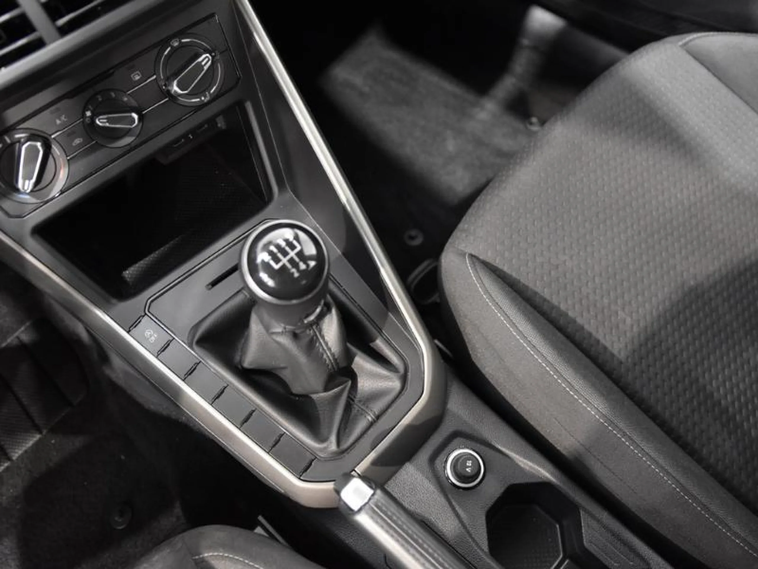 VOLKSWAGEN POLO ADVANCE 1.0 TSI 70KW (95CV) - Foto 10