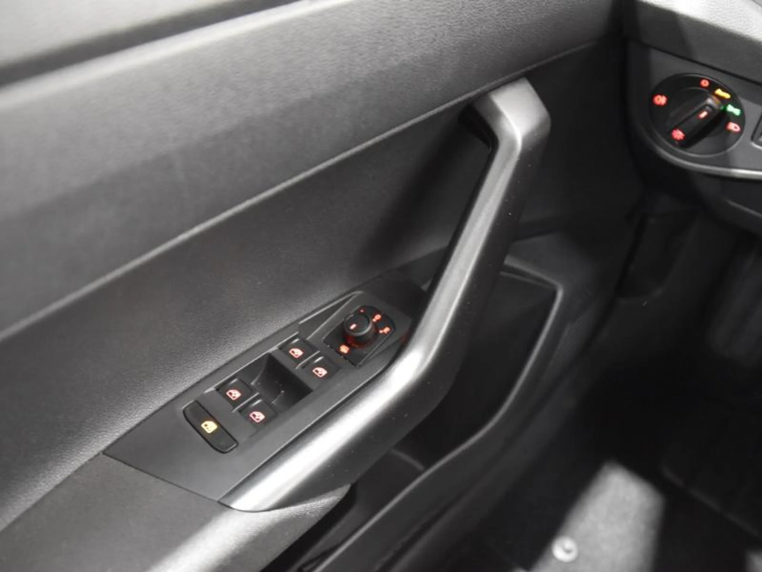 VOLKSWAGEN POLO ADVANCE 1.0 TSI 70KW (95CV) - Foto 16