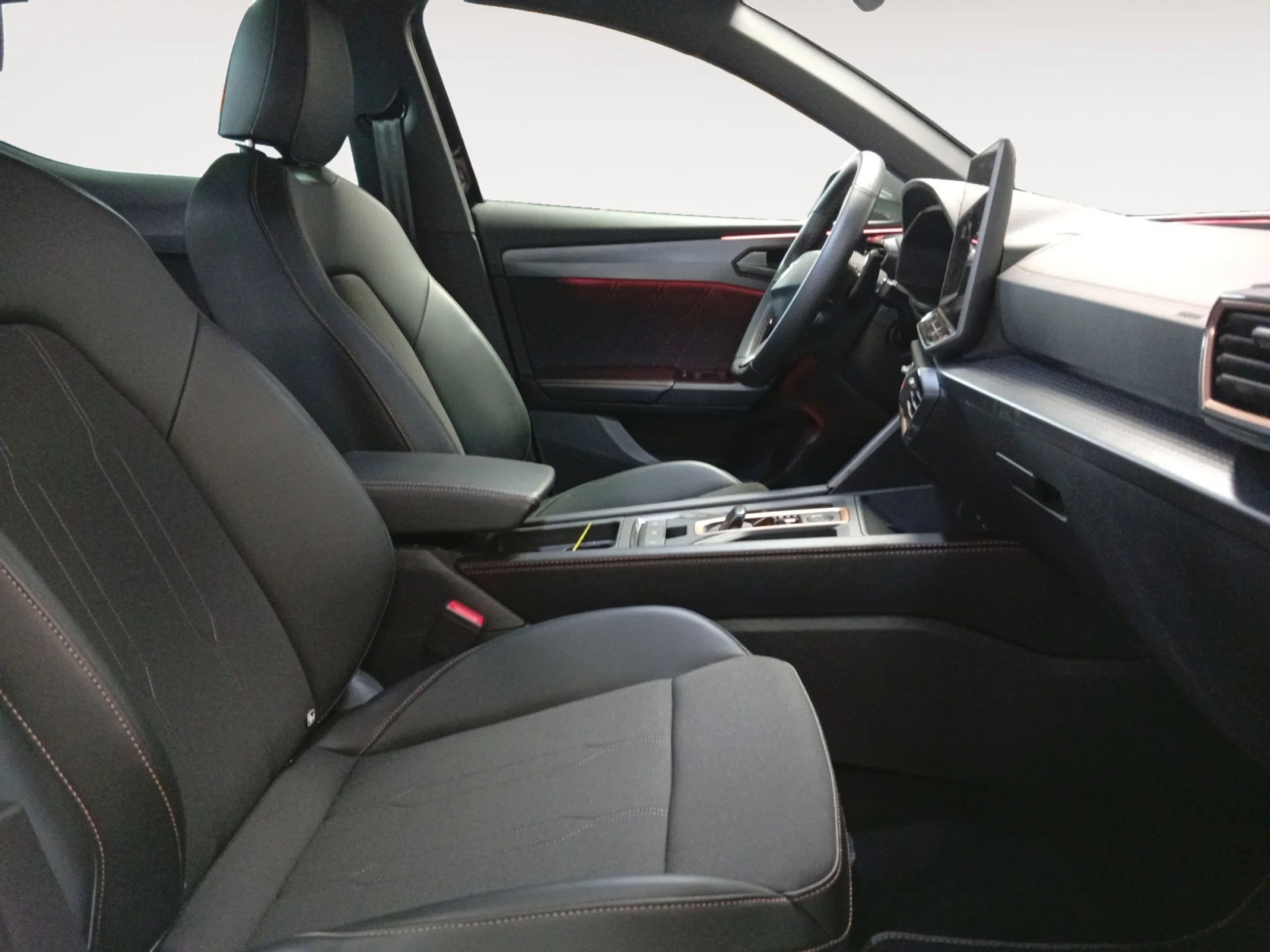 CUPRA LEON 1.5 ETSI 110KW (150CV) DSG - Foto 5