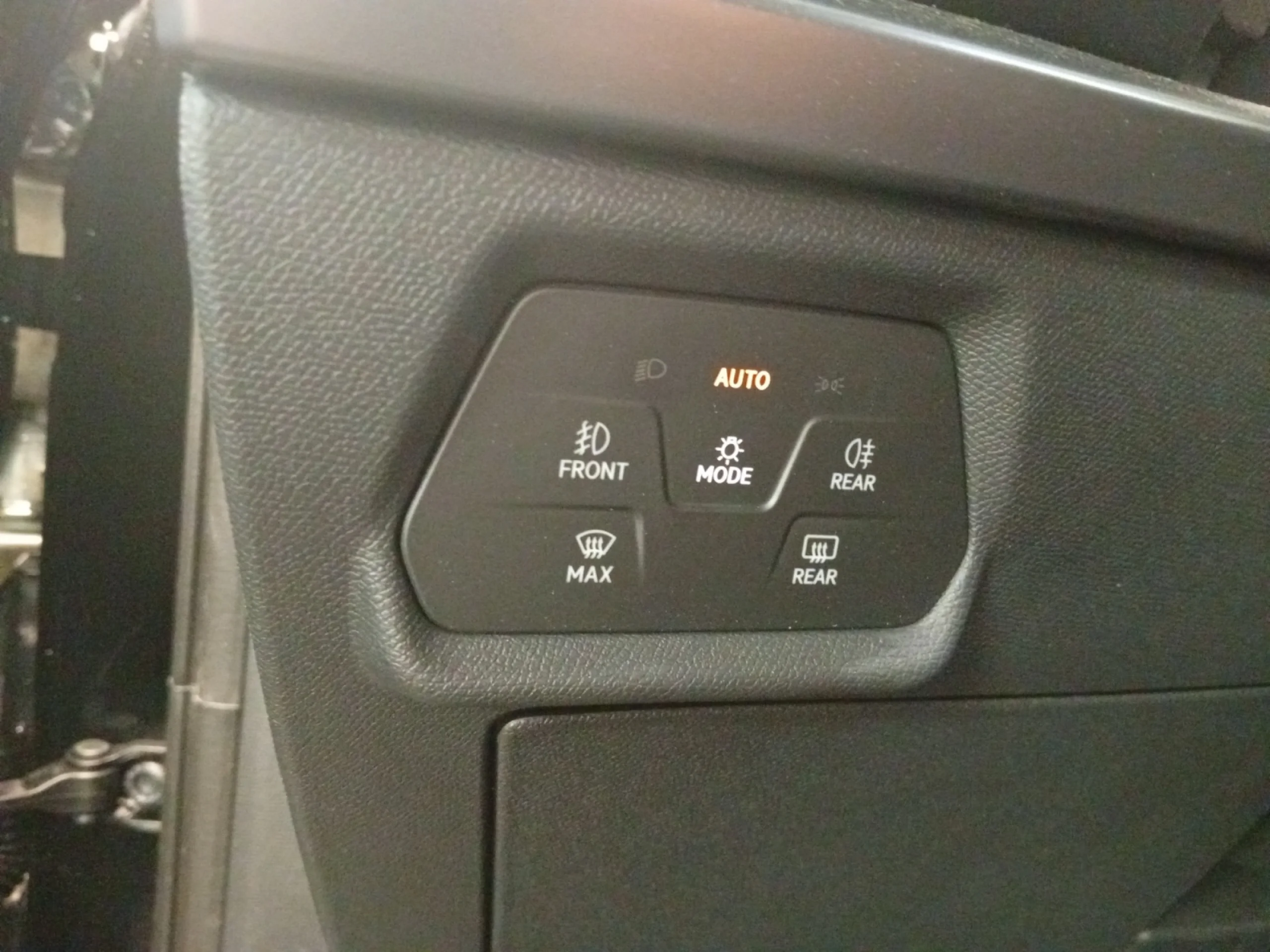 CUPRA LEON 1.5 ETSI 110KW (150CV) DSG - Foto 7