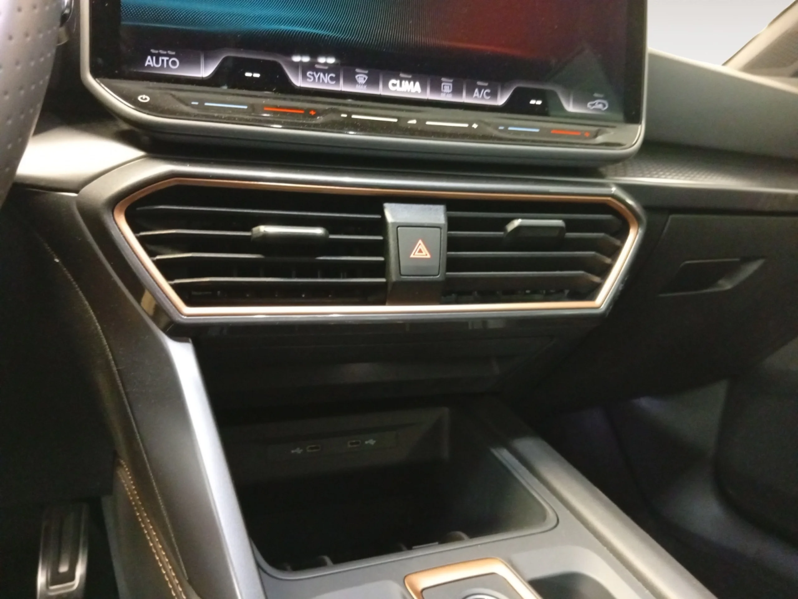 CUPRA LEON 1.5 ETSI 110KW (150CV) DSG - Foto 13